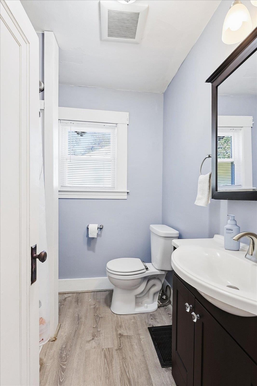 123 Gilsum Street Property Photo 22