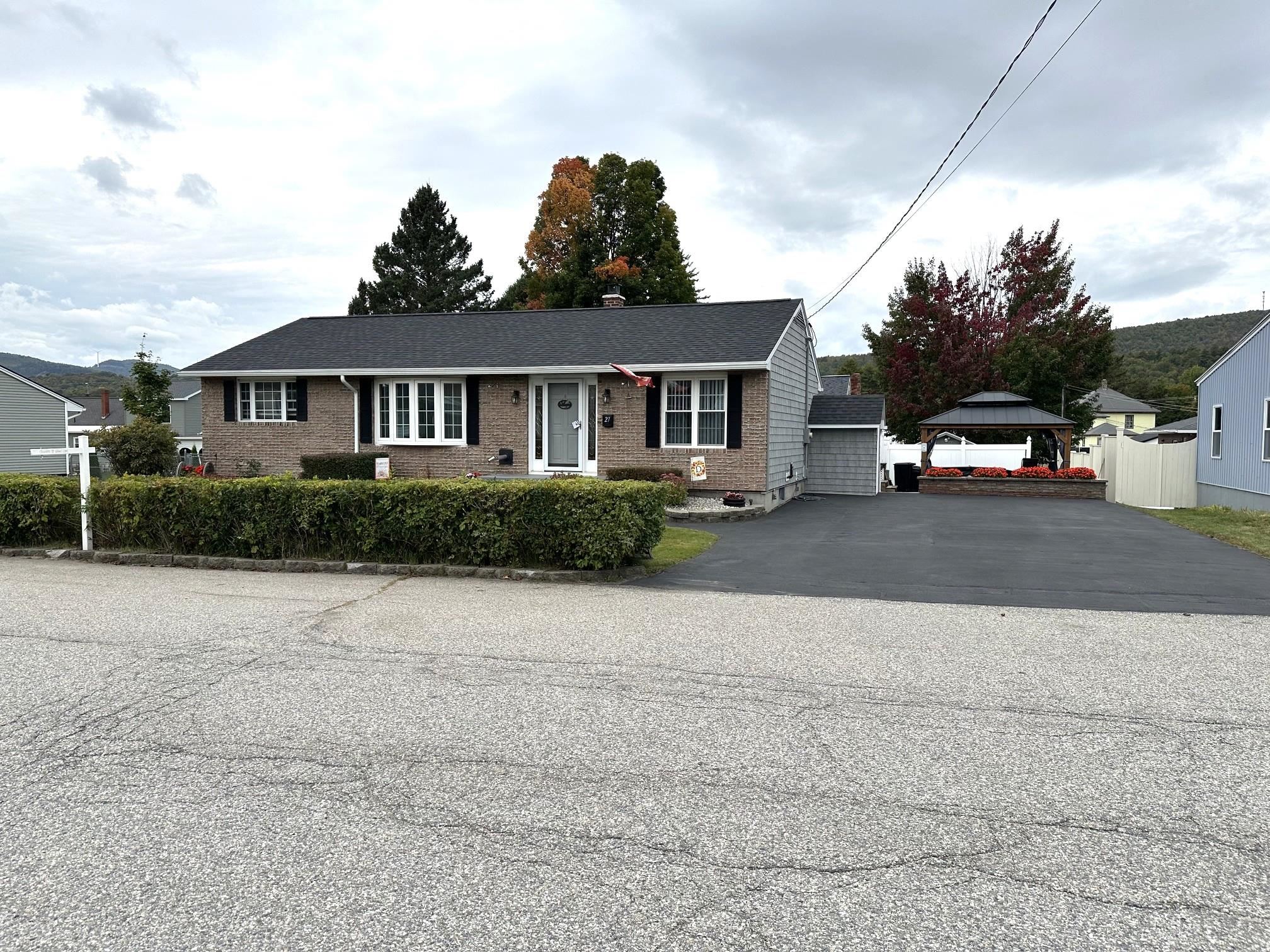 27 Haven Avenue Property Photo 2