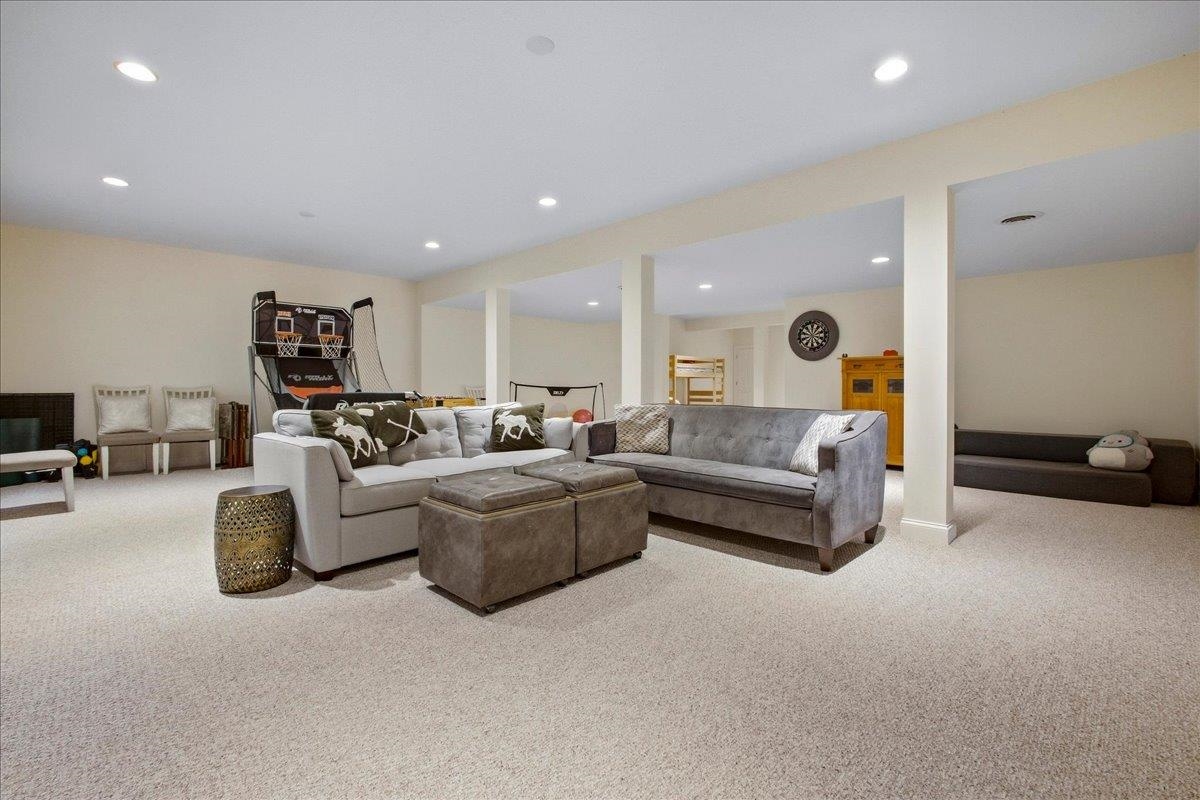 63 Ian Place Property Photo 5
