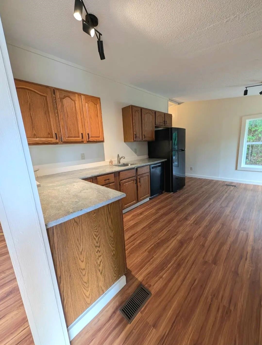 104 Park Street Property Photo 5