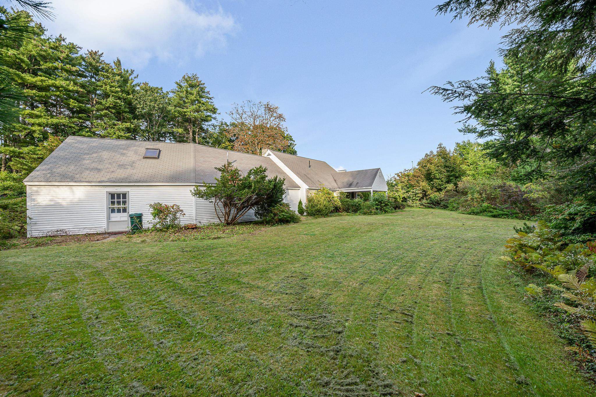 40 Kaufmann Drive Property Photo 2