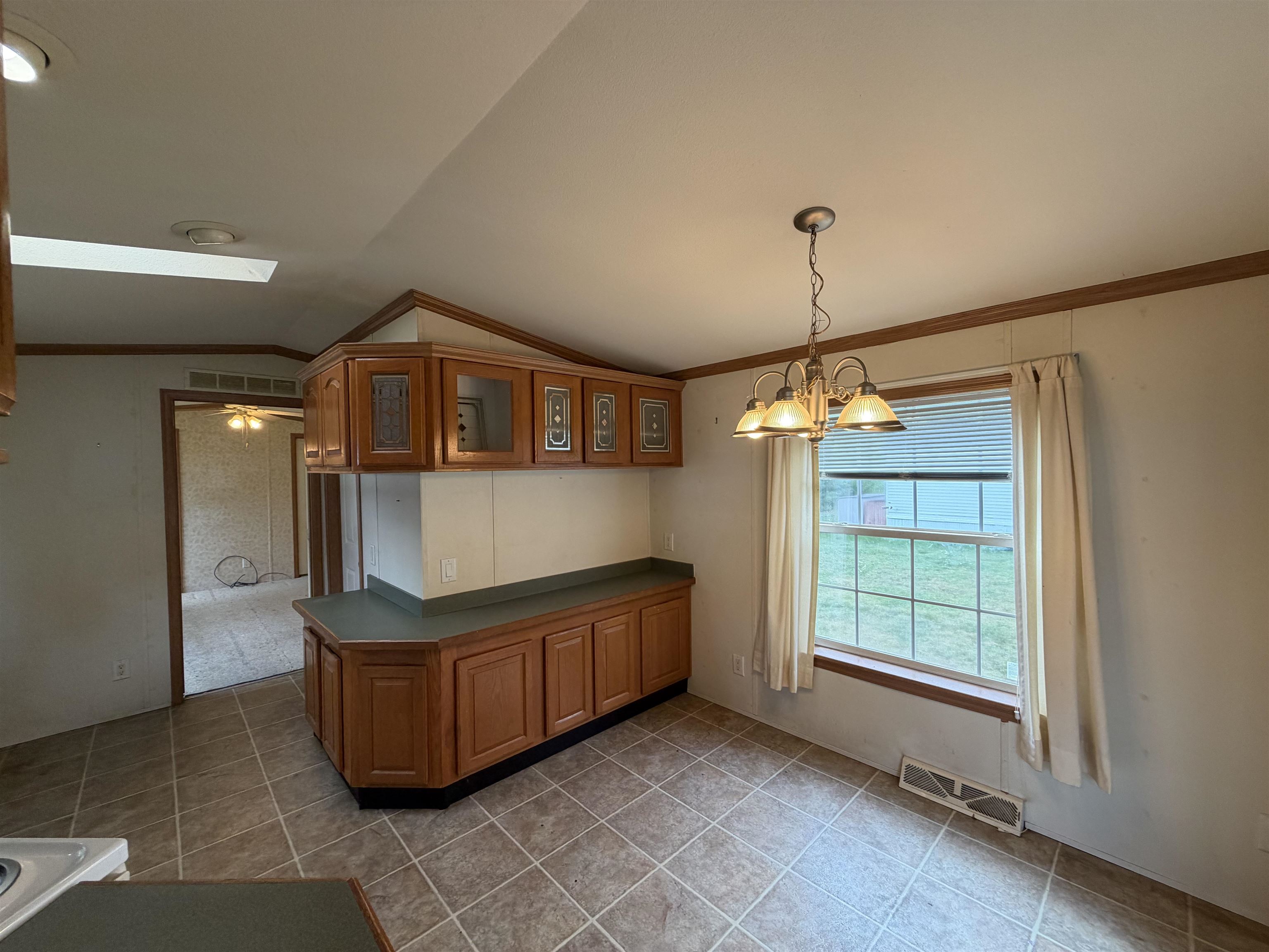 11 Colonial Village Property Photo 4