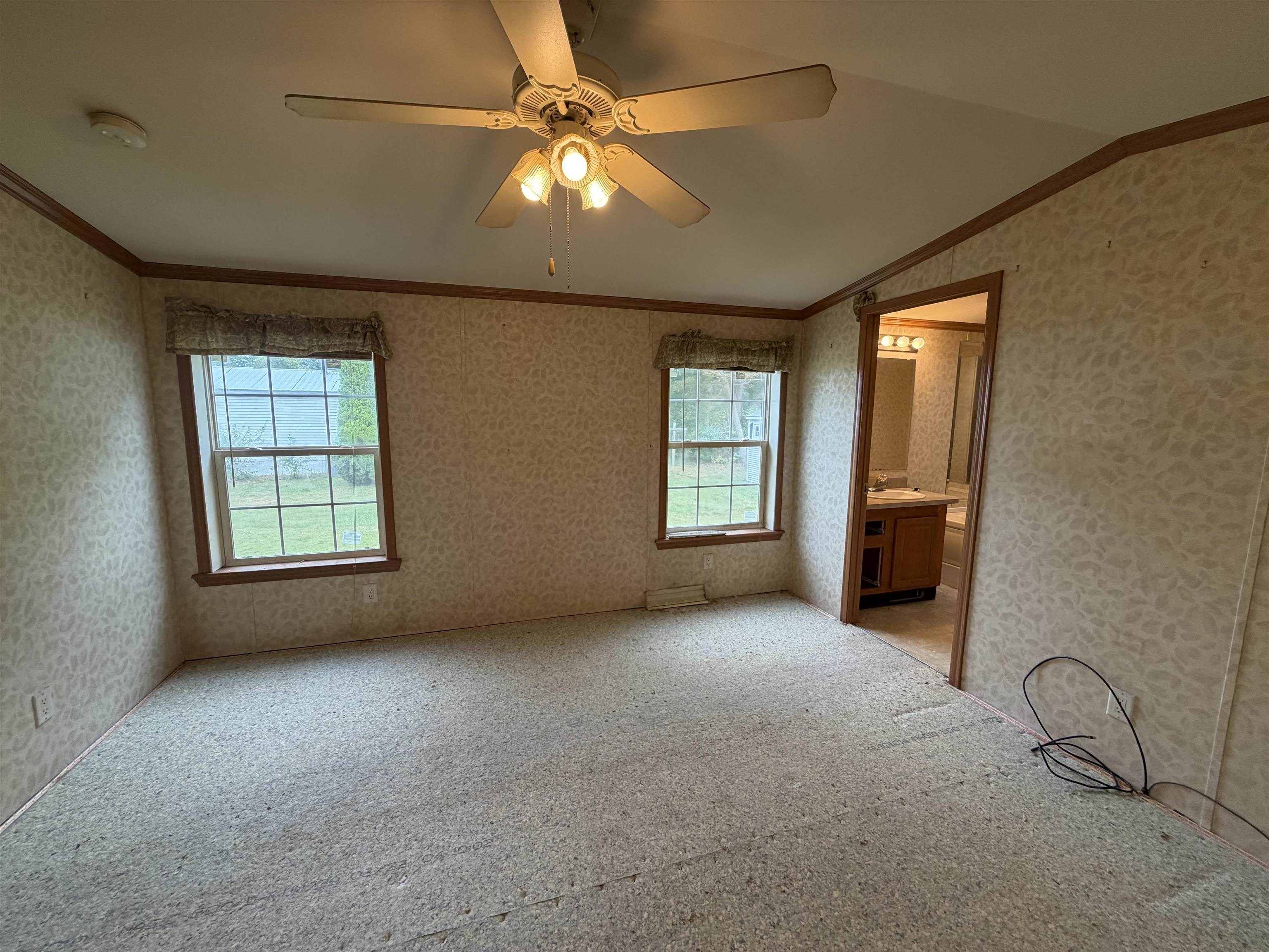 11 Colonial Village Property Photo 9