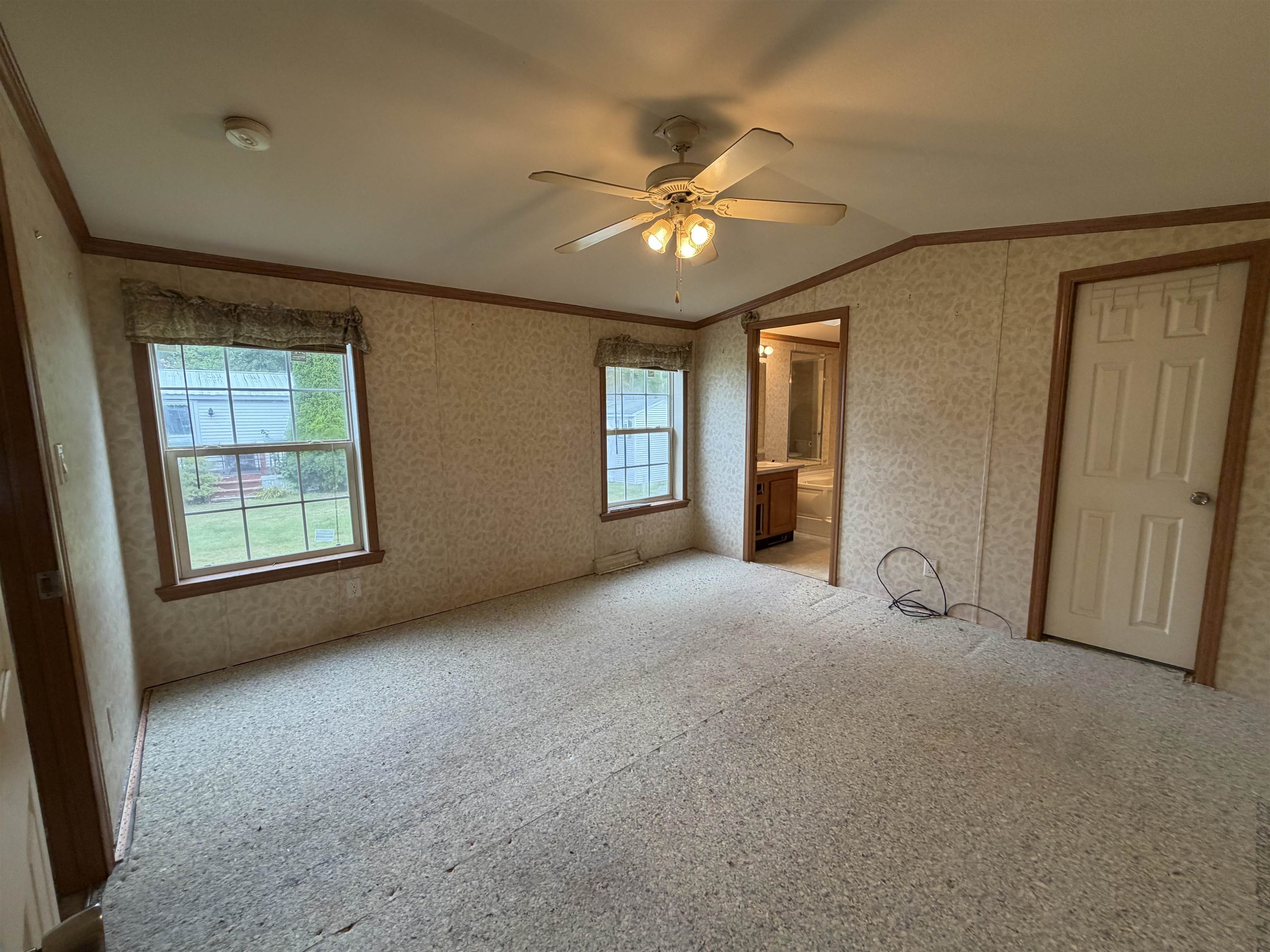 11 Colonial Village Property Photo 10