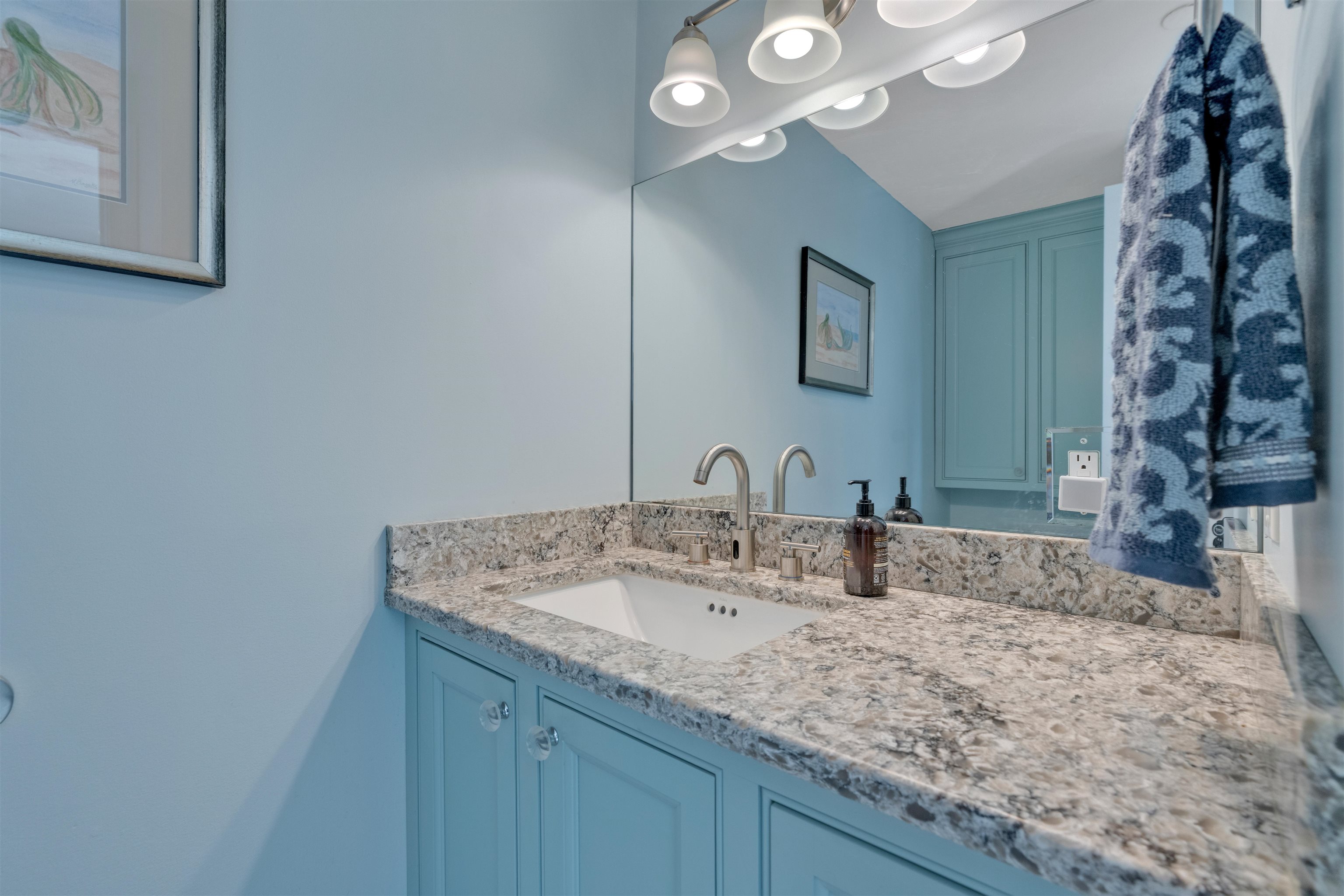 581 Ocean Boulevard Property Photo 12