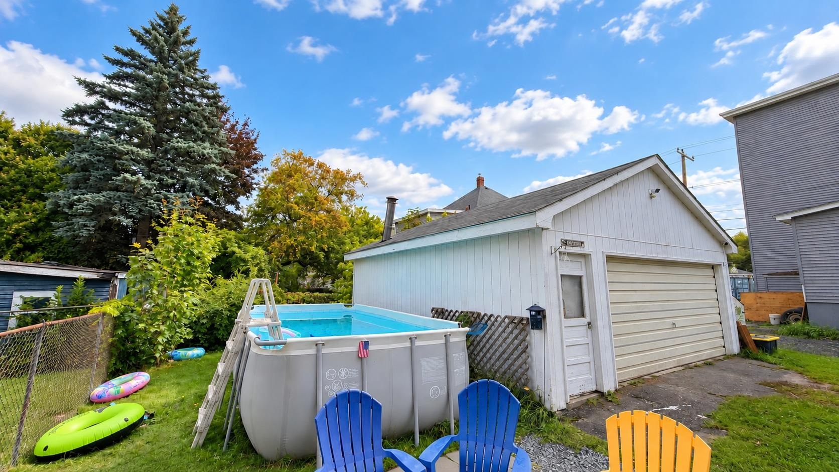 273 Coos Street Property Photo 5