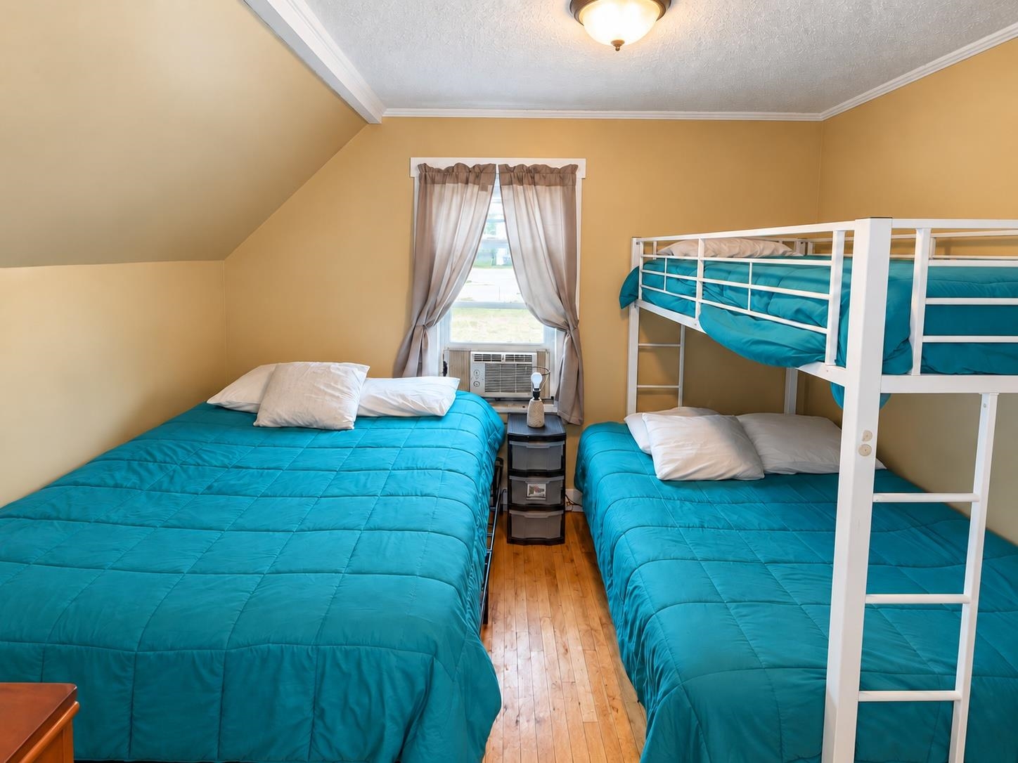 273 Coos Street Property Photo 22