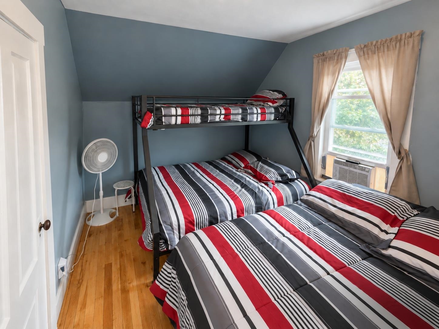 273 Coos Street Property Photo 23