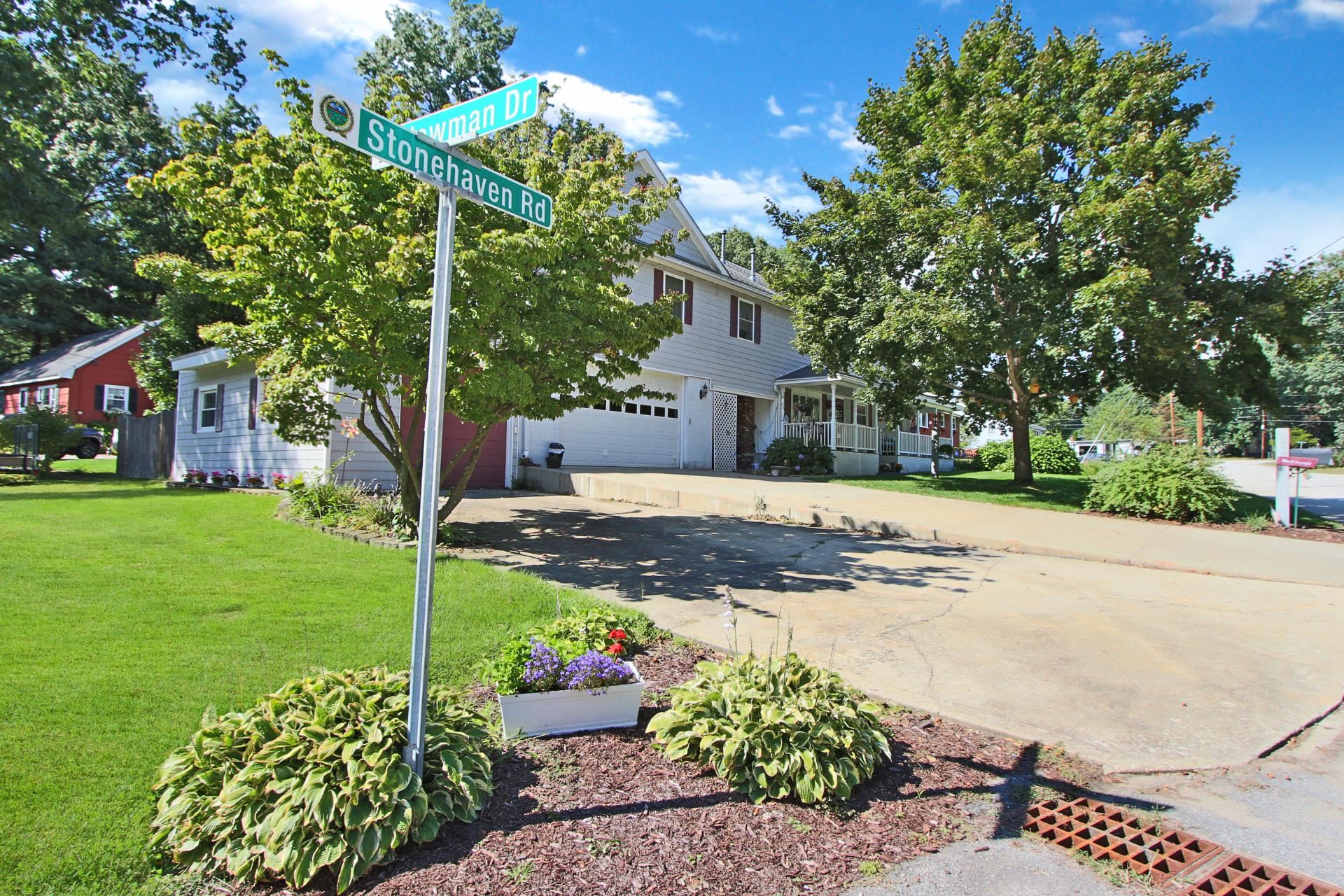 12 Stonehaven Road Property Photo 1