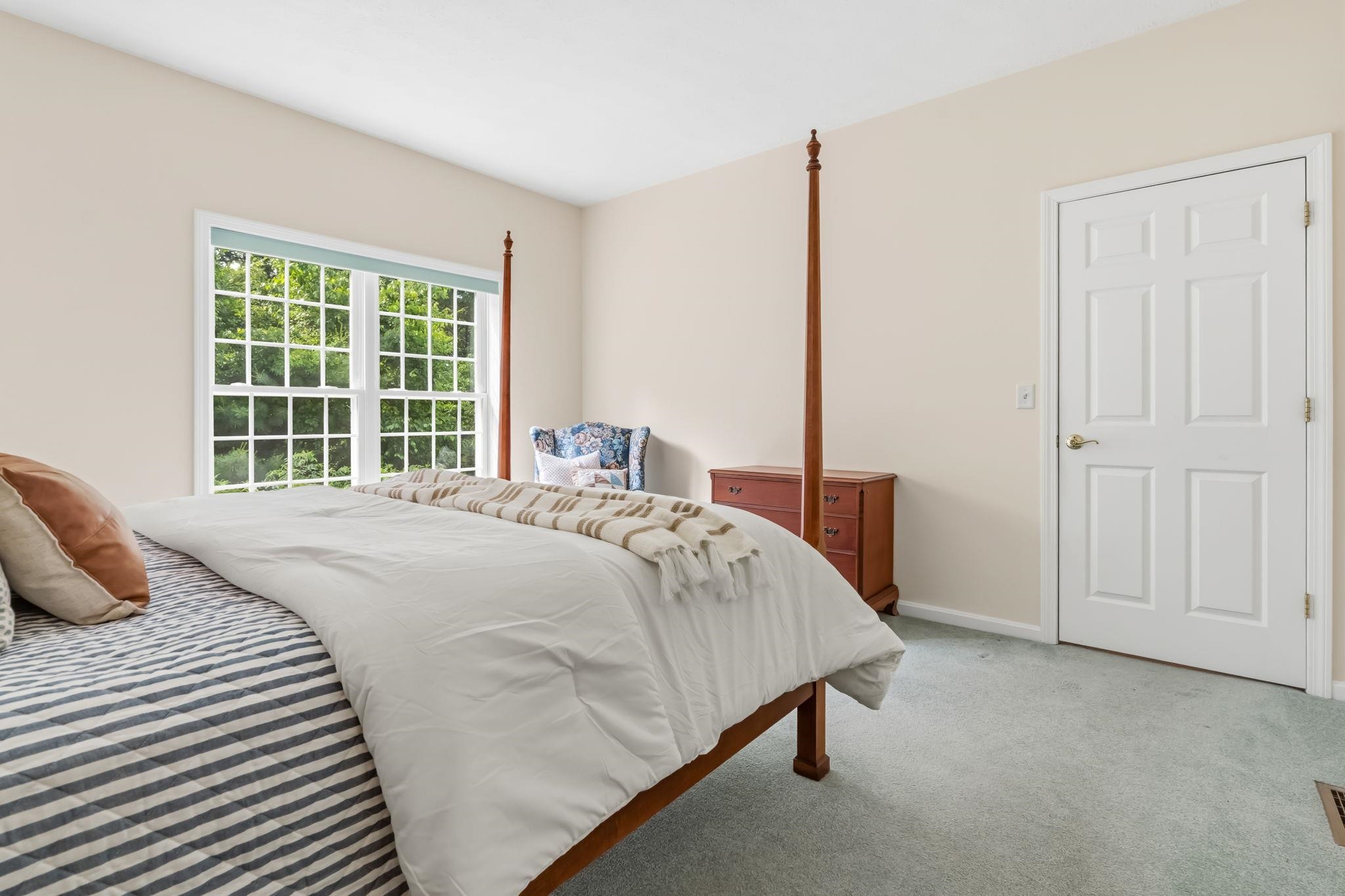 34 Mammoth Road Property Photo 24