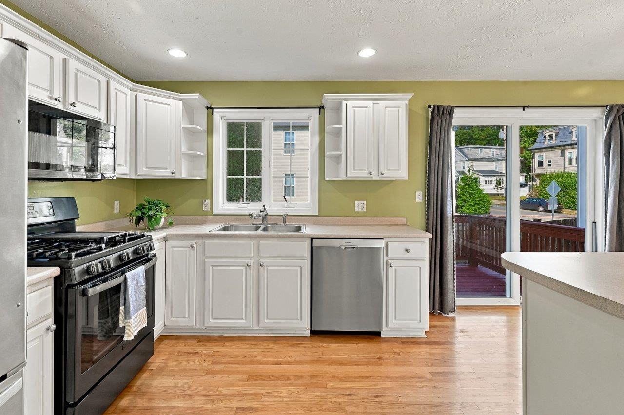204 Washington Street Property Photo 8