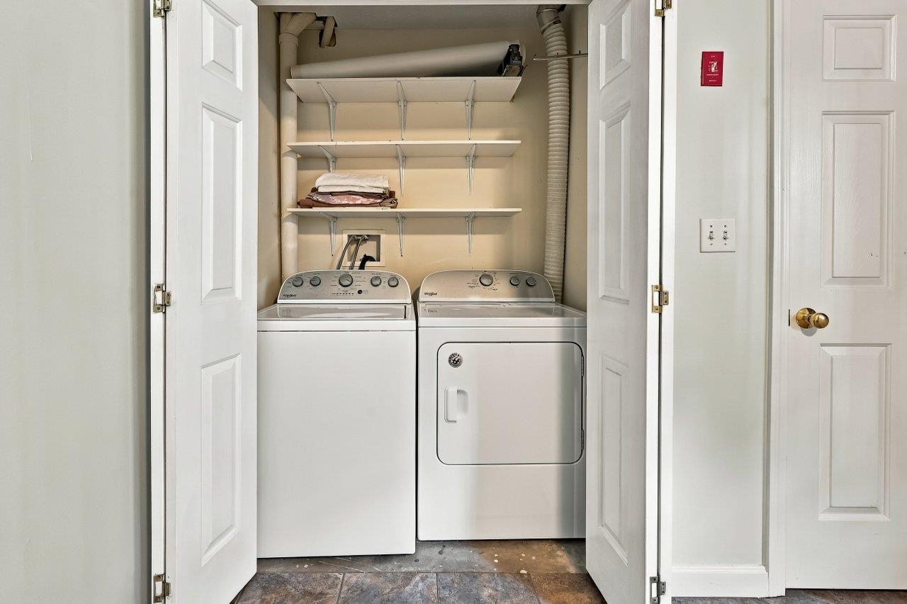 204 Washington Street Property Photo 32