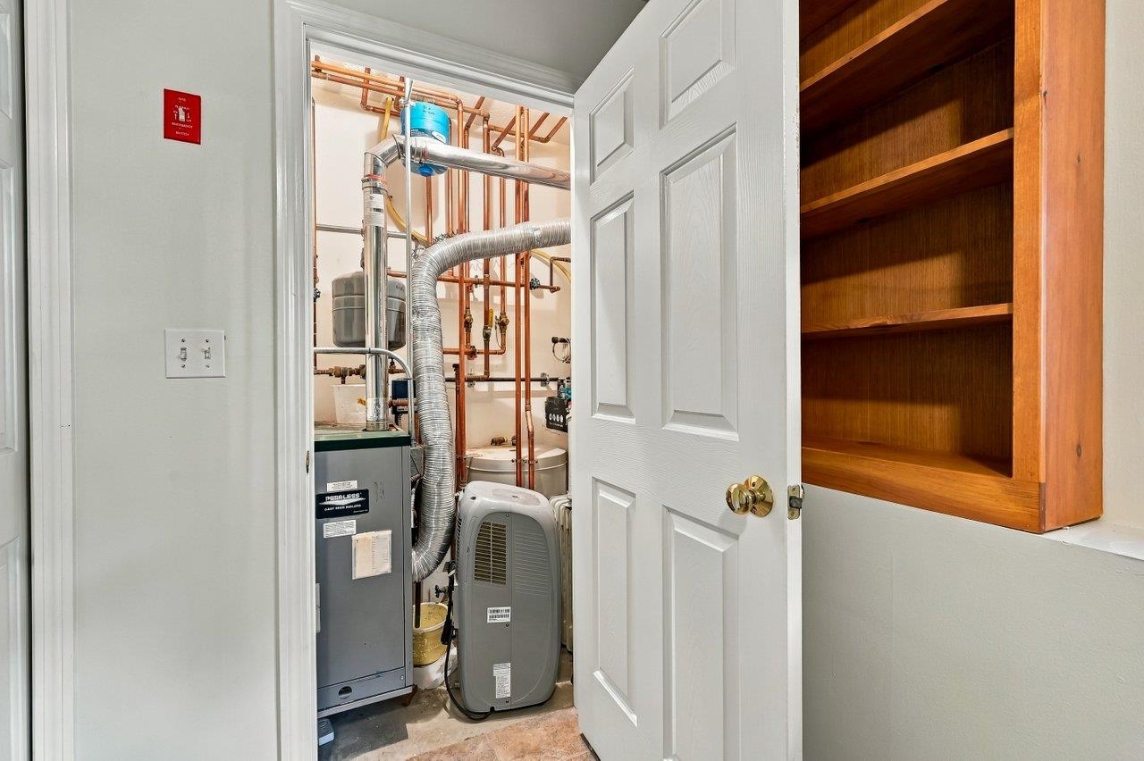 204 Washington Street Property Photo 33