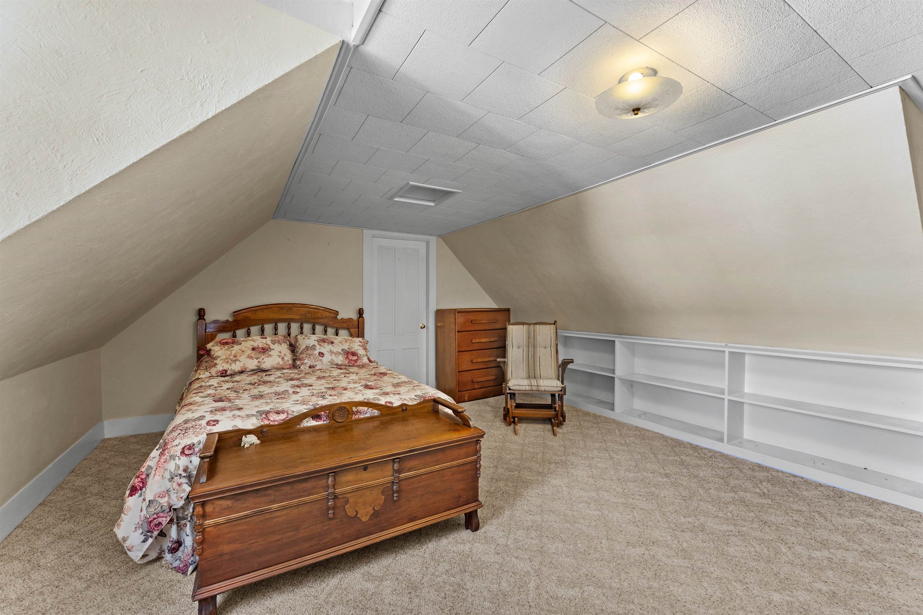 122 S Lincoln Street Property Photo 19
