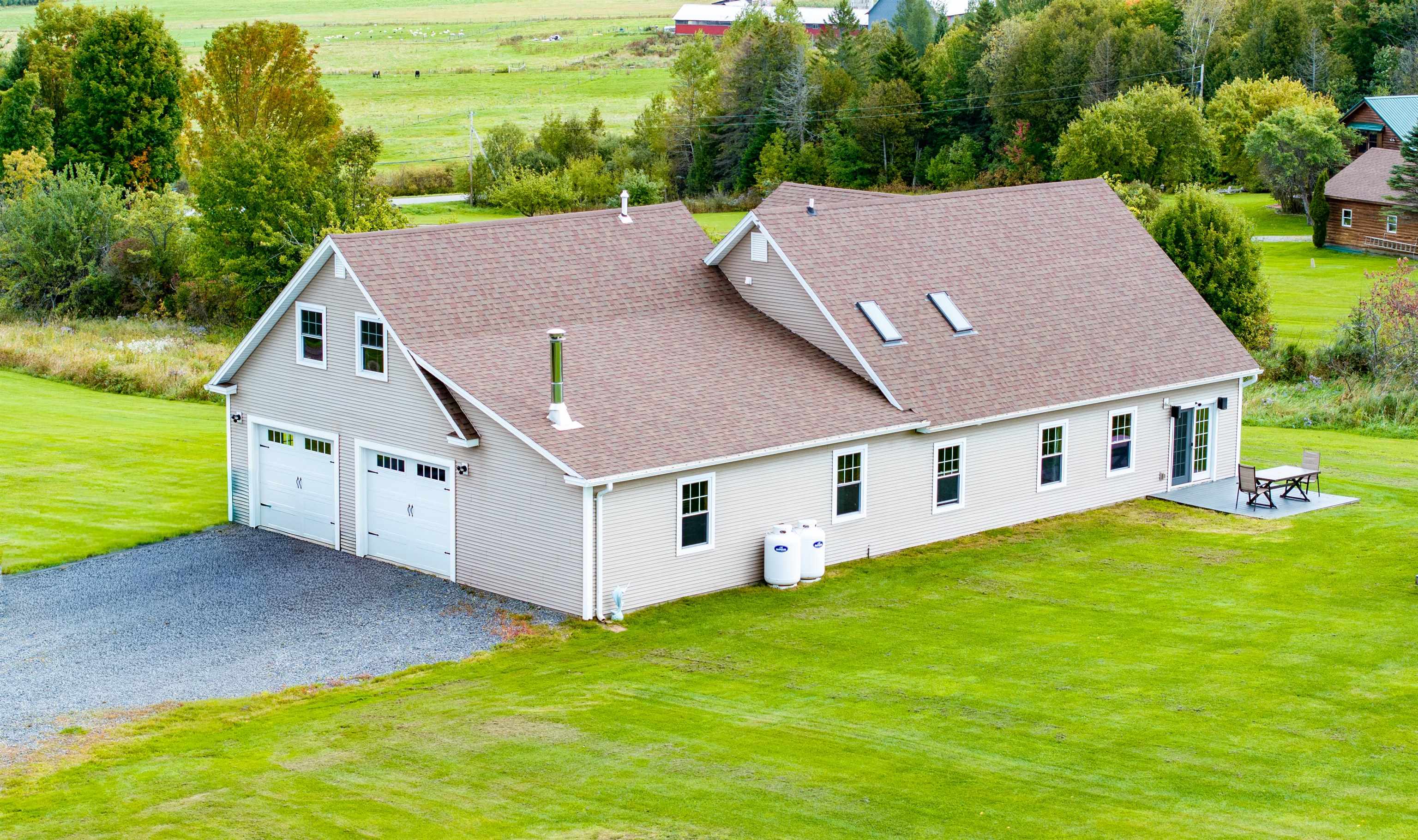 370 Cook Road Property Photo 8