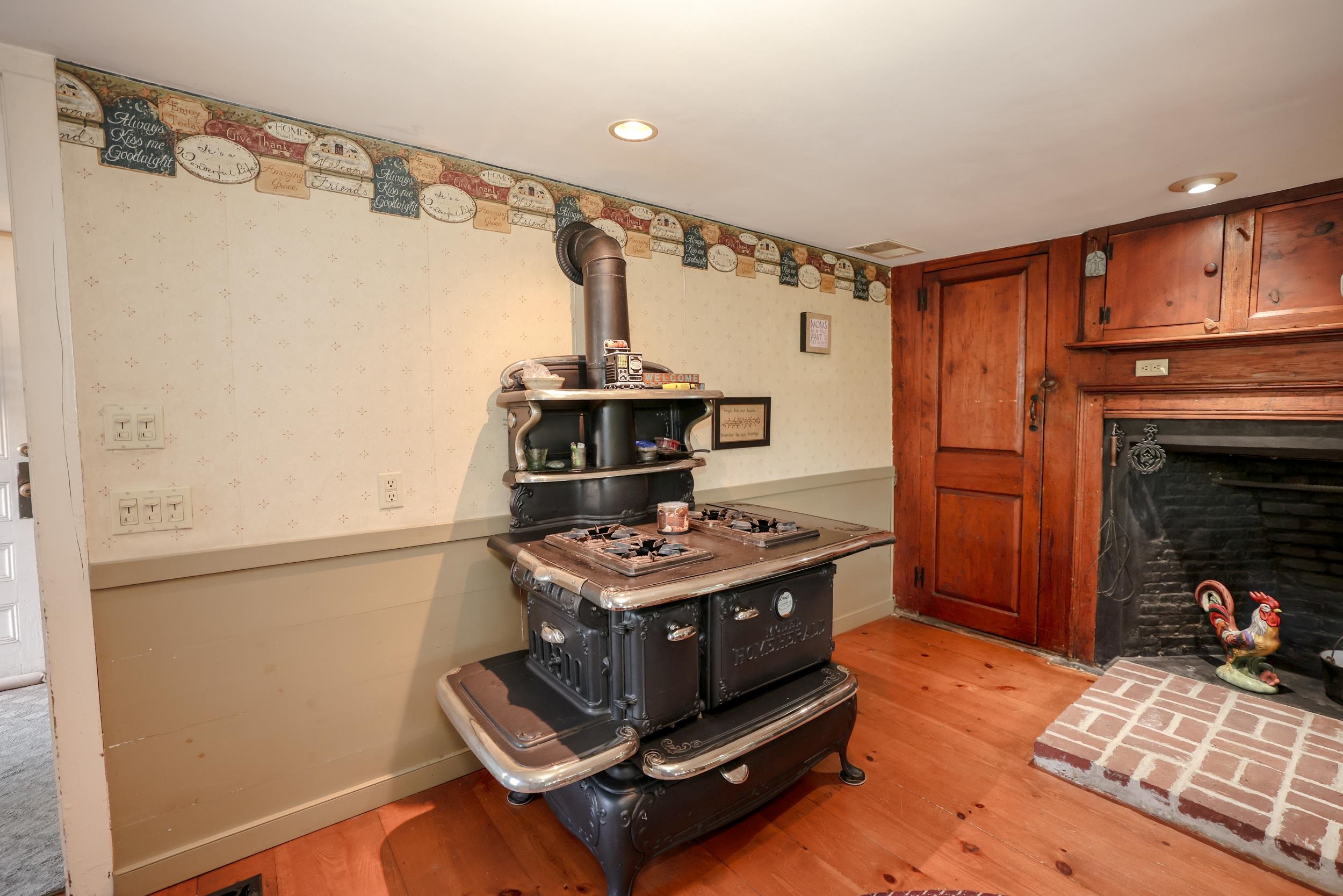 244 Boston Post Road Property Photo 10