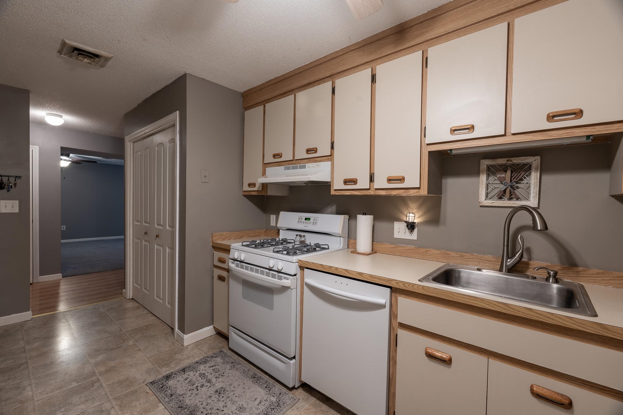 9 Blackstone Drive Property Photo 15