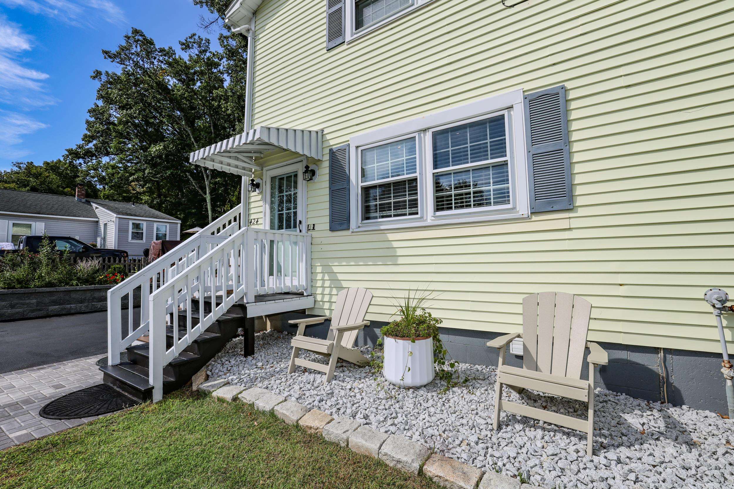 424 Gold Street Property Photo 6