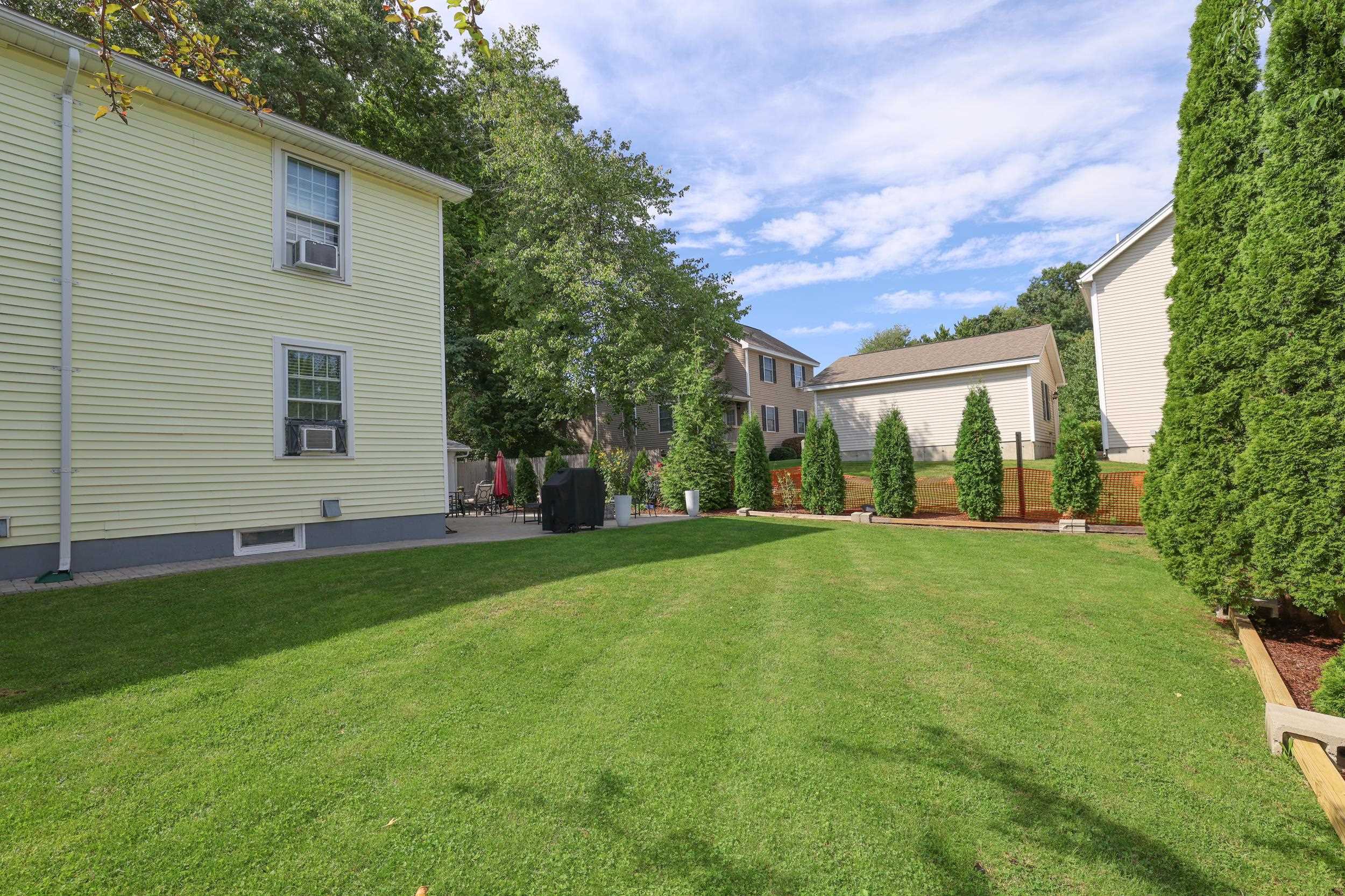 424 Gold Street Property Photo 14