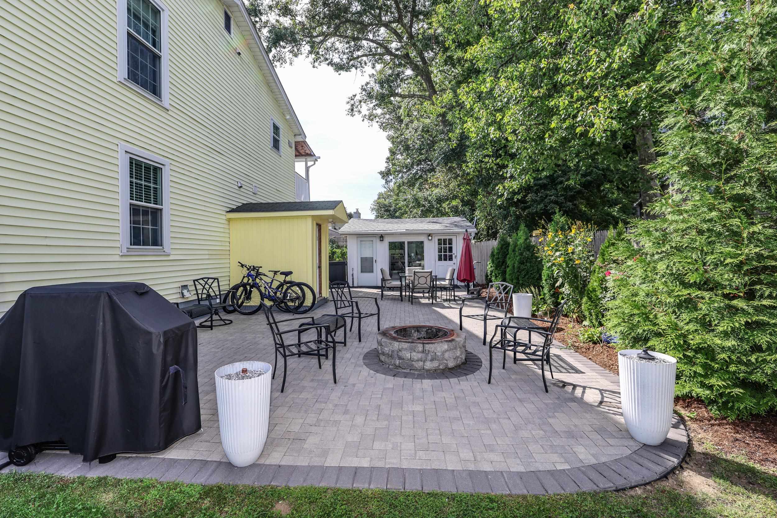 424 Gold Street Property Photo 16