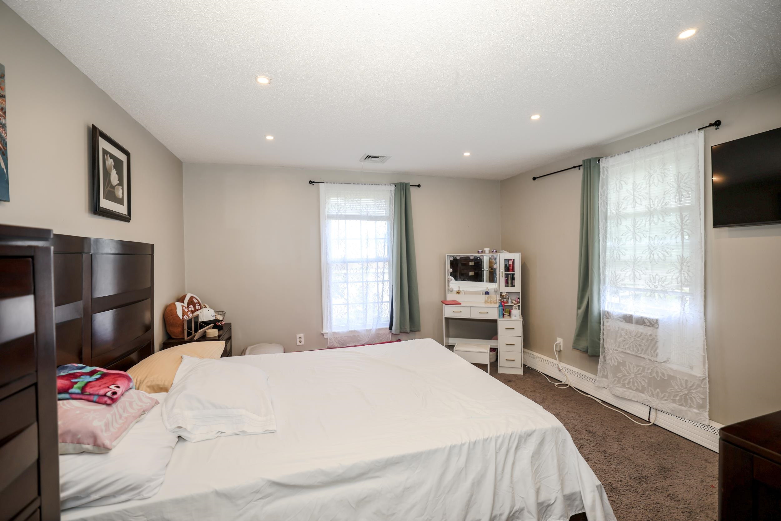 424 Gold Street Property Photo 46
