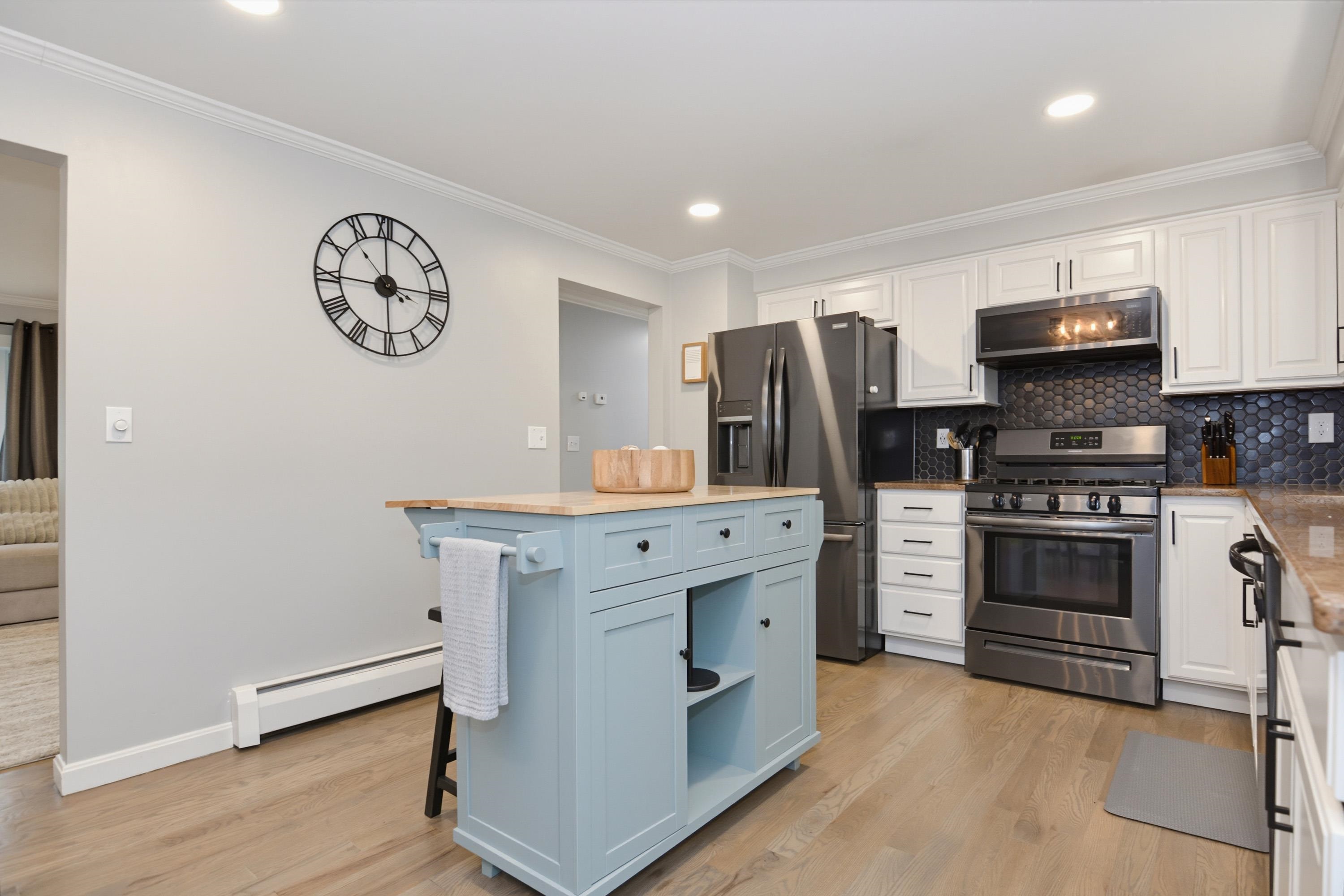 178 Island Pond Road Property Photo 8