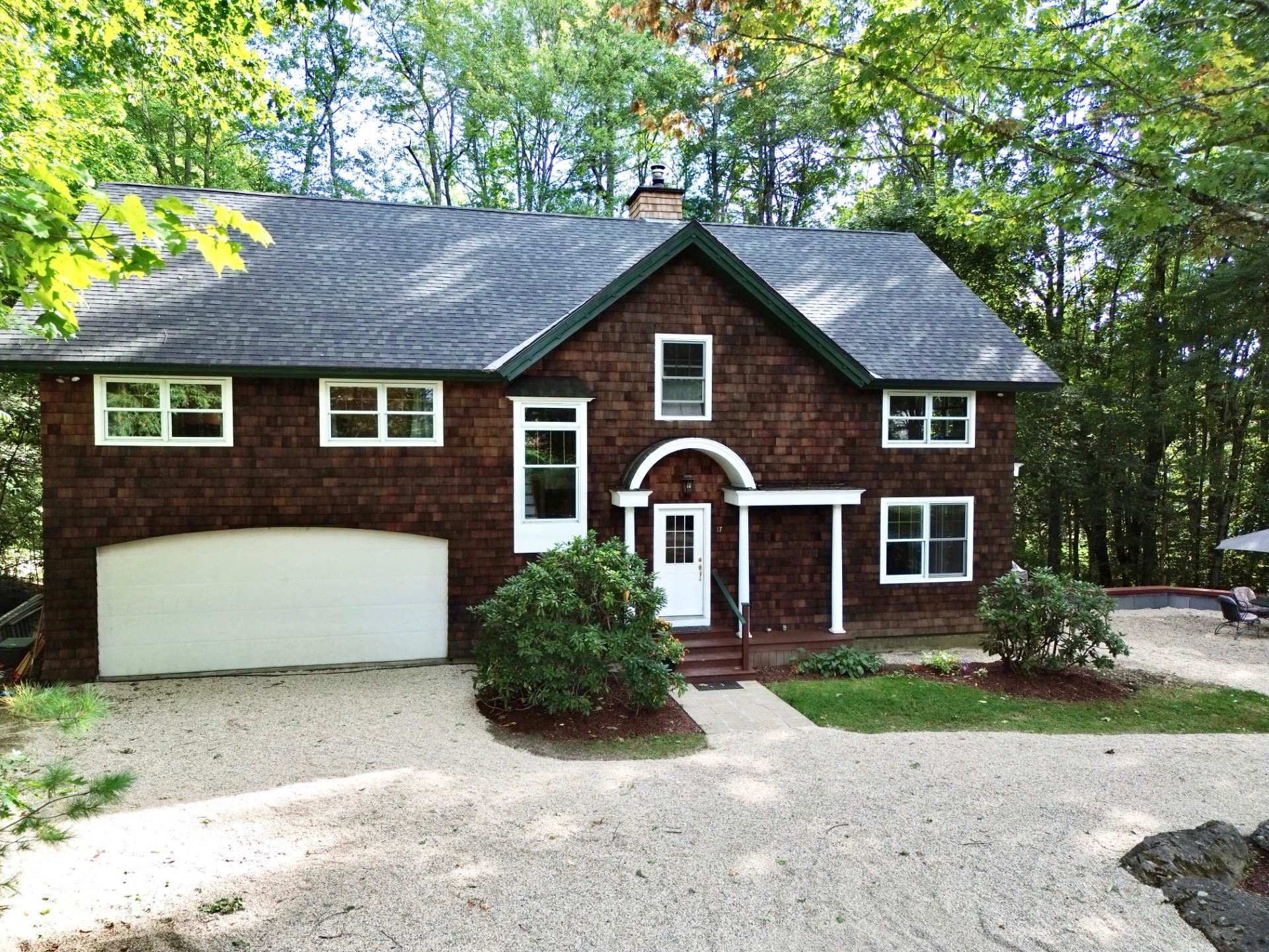 17 Echo Cove Property Photo 2