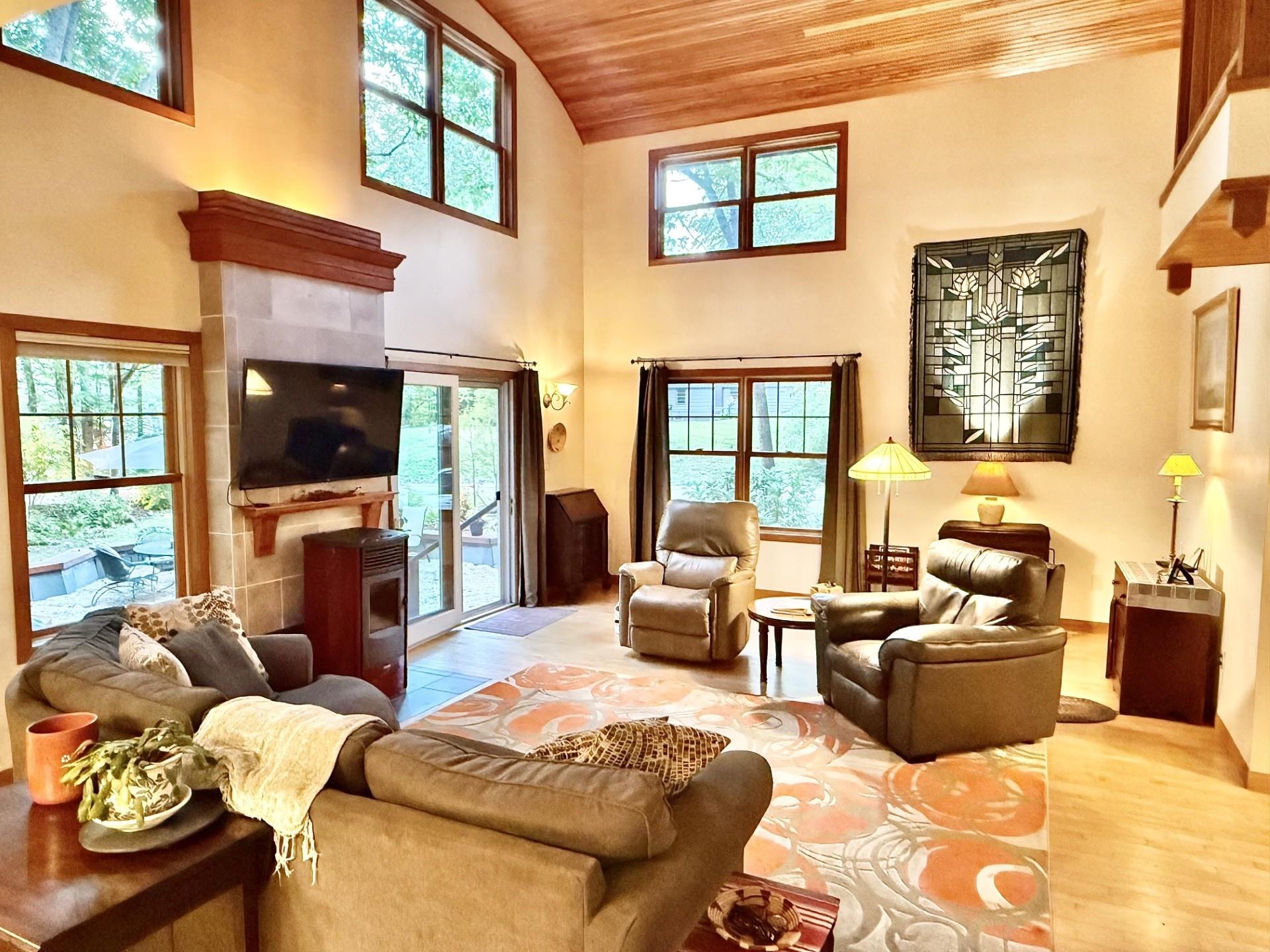 17 Echo Cove Property Photo 14
