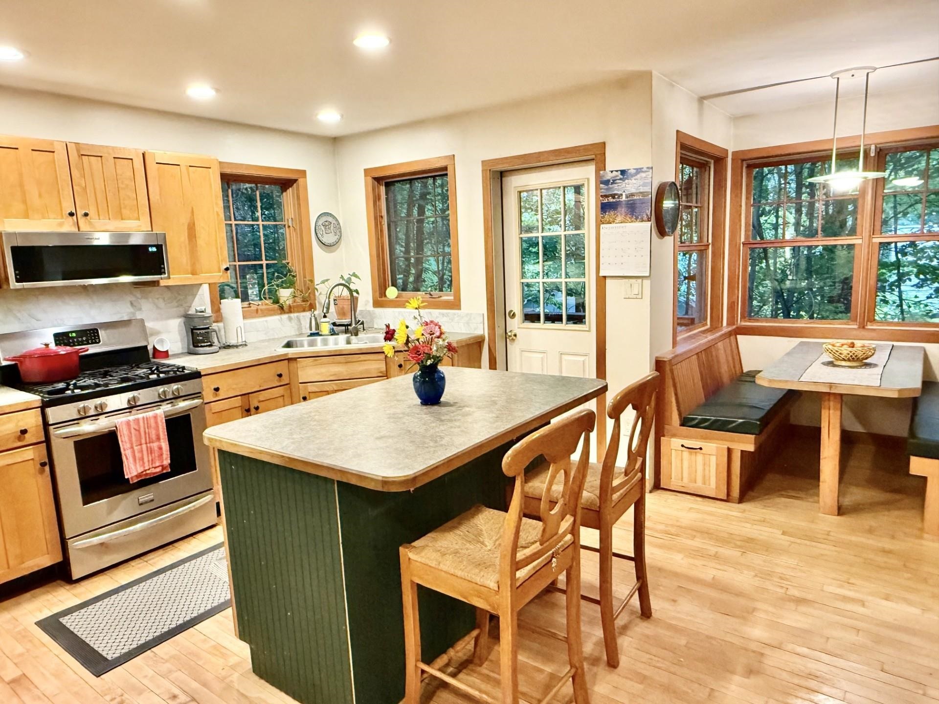 17 Echo Cove Property Photo 21