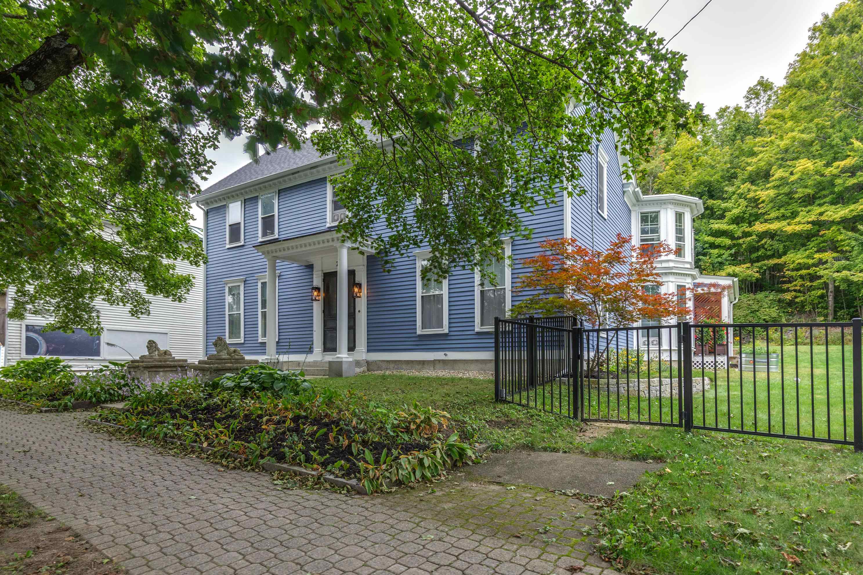 21 E Main Street Property Photo 1