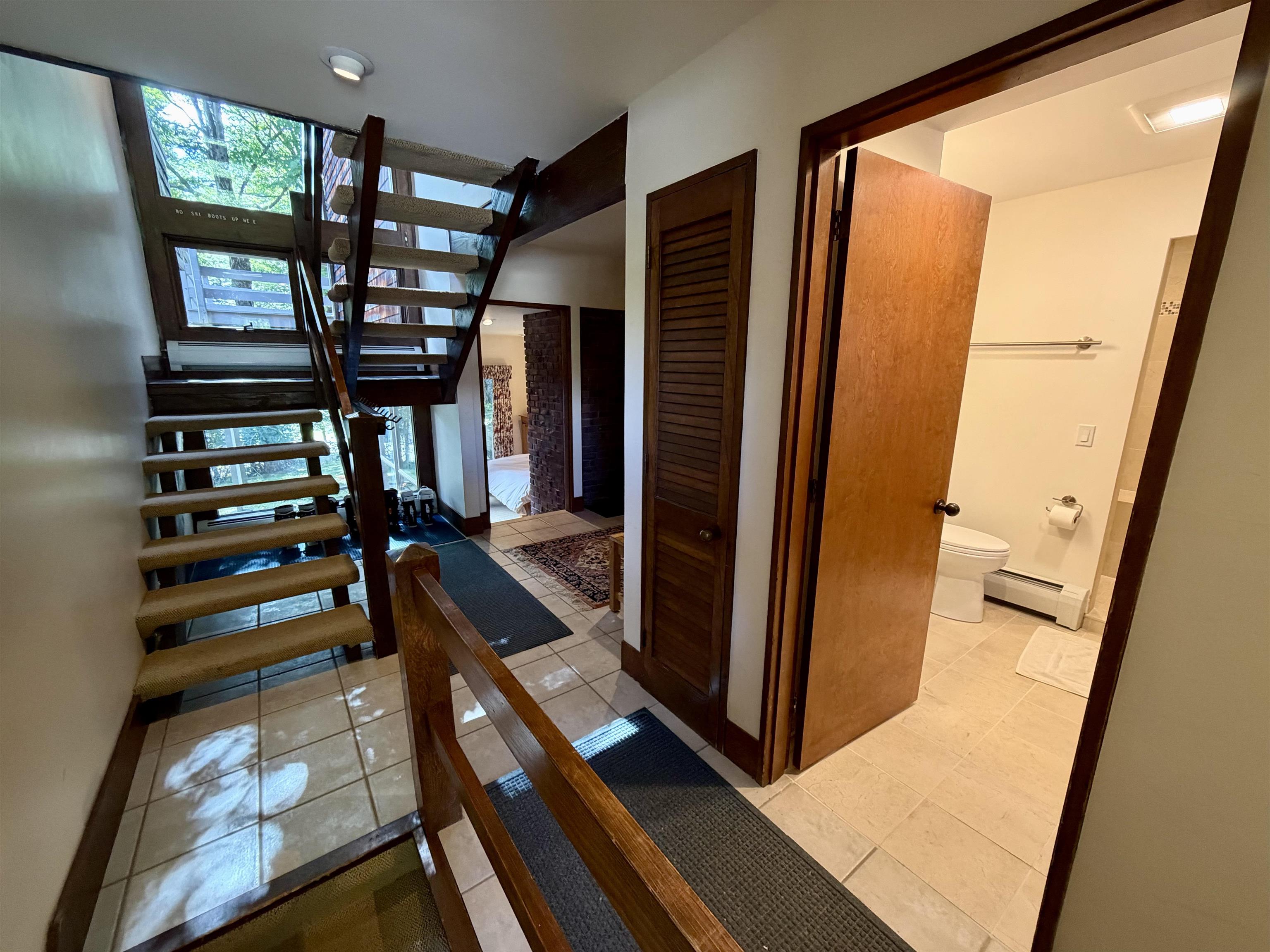 126 Forum Drive Property Photo 5