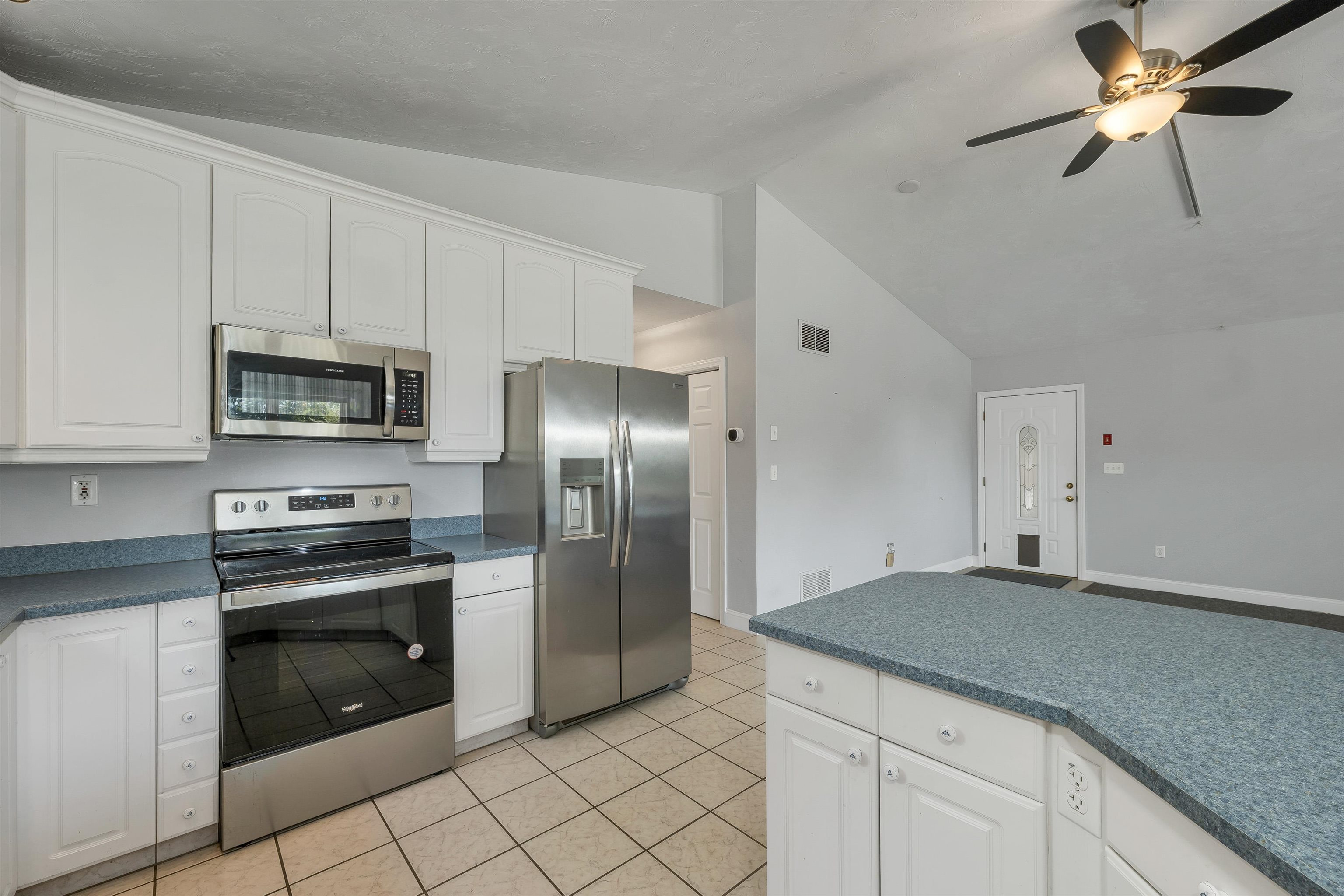 236 Silver Street Property Photo 9