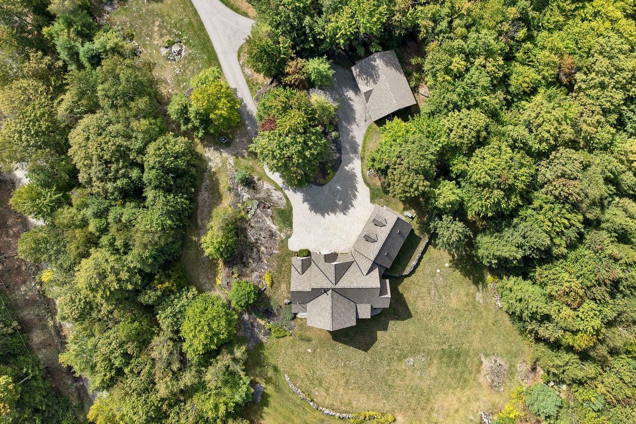 960 Beach Pond Road Property Photo 8