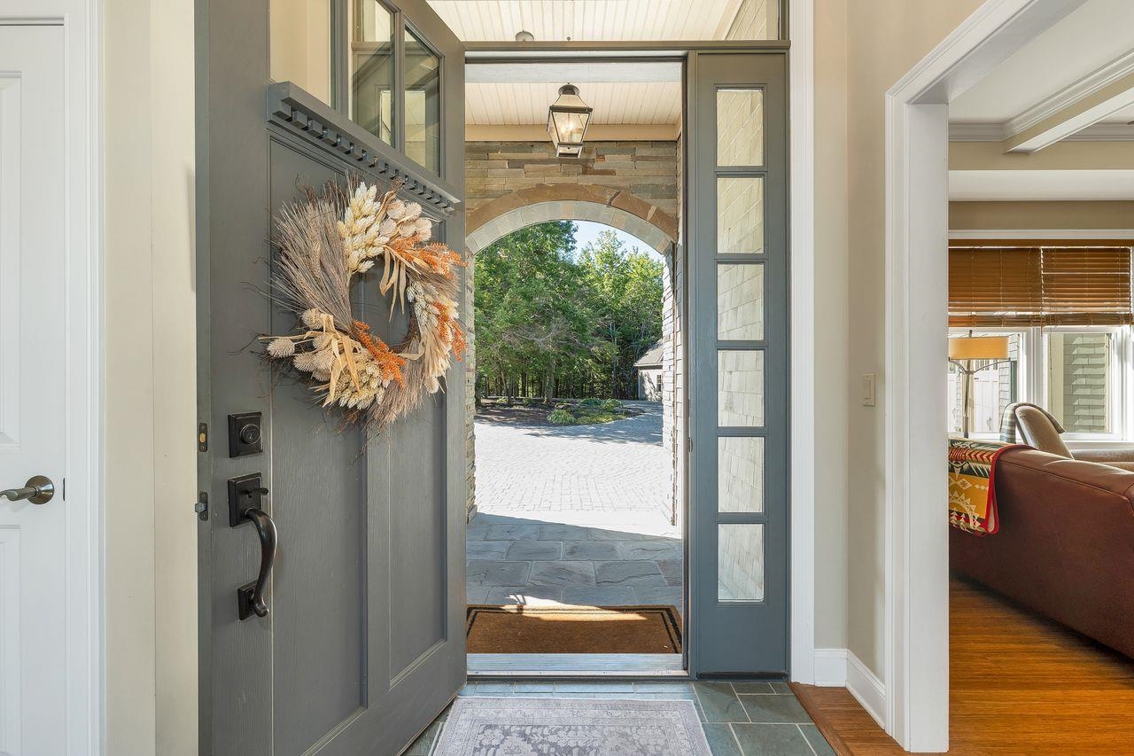 960 Beach Pond Road Property Photo 12