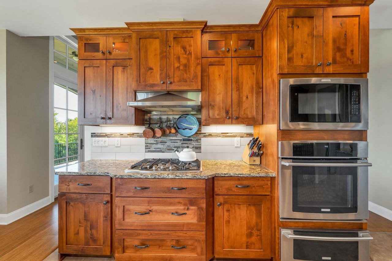 960 Beach Pond Road Property Photo 18