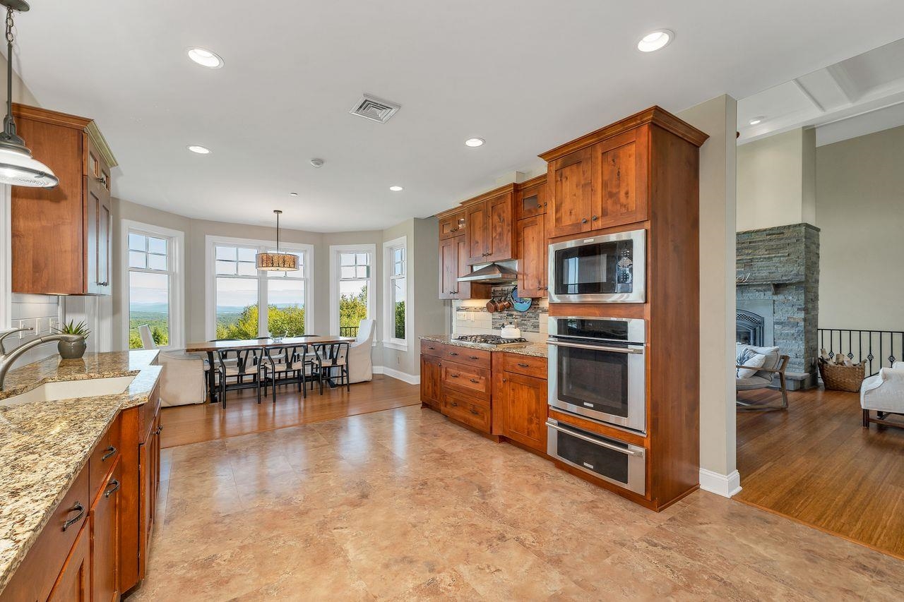 960 Beach Pond Road Property Photo 23