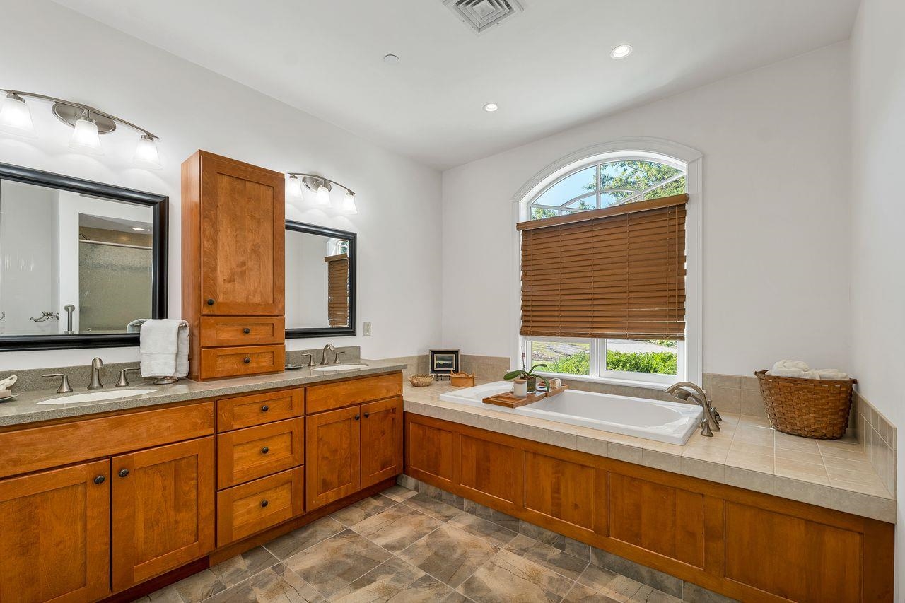 960 Beach Pond Road Property Photo 33