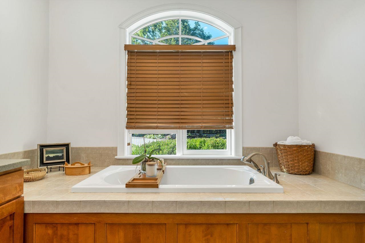 960 Beach Pond Road Property Photo 34