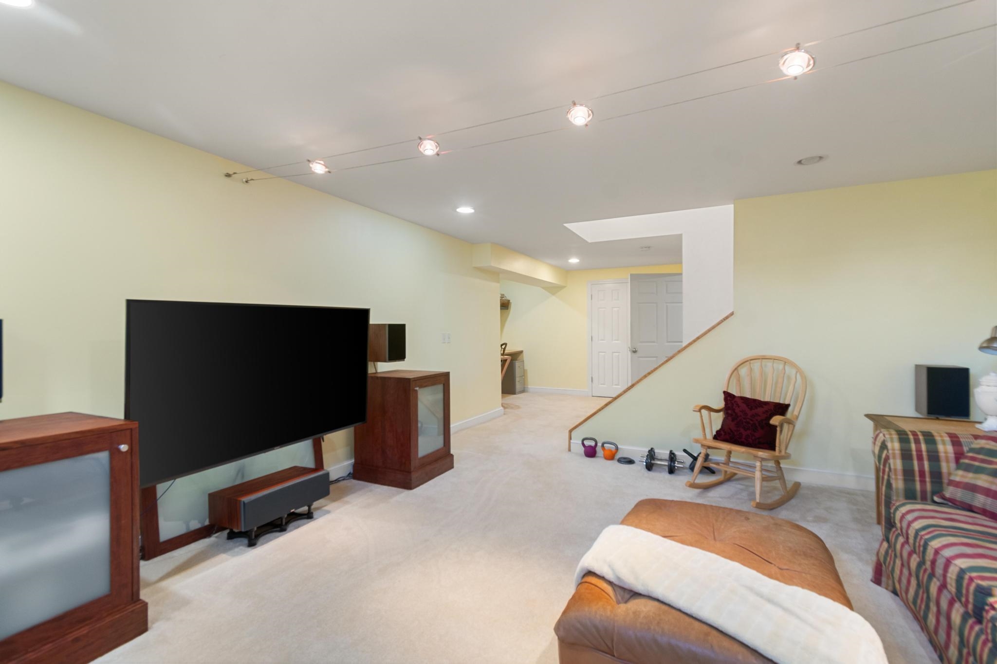 278 Brennan Woods Drive Property Photo 43
