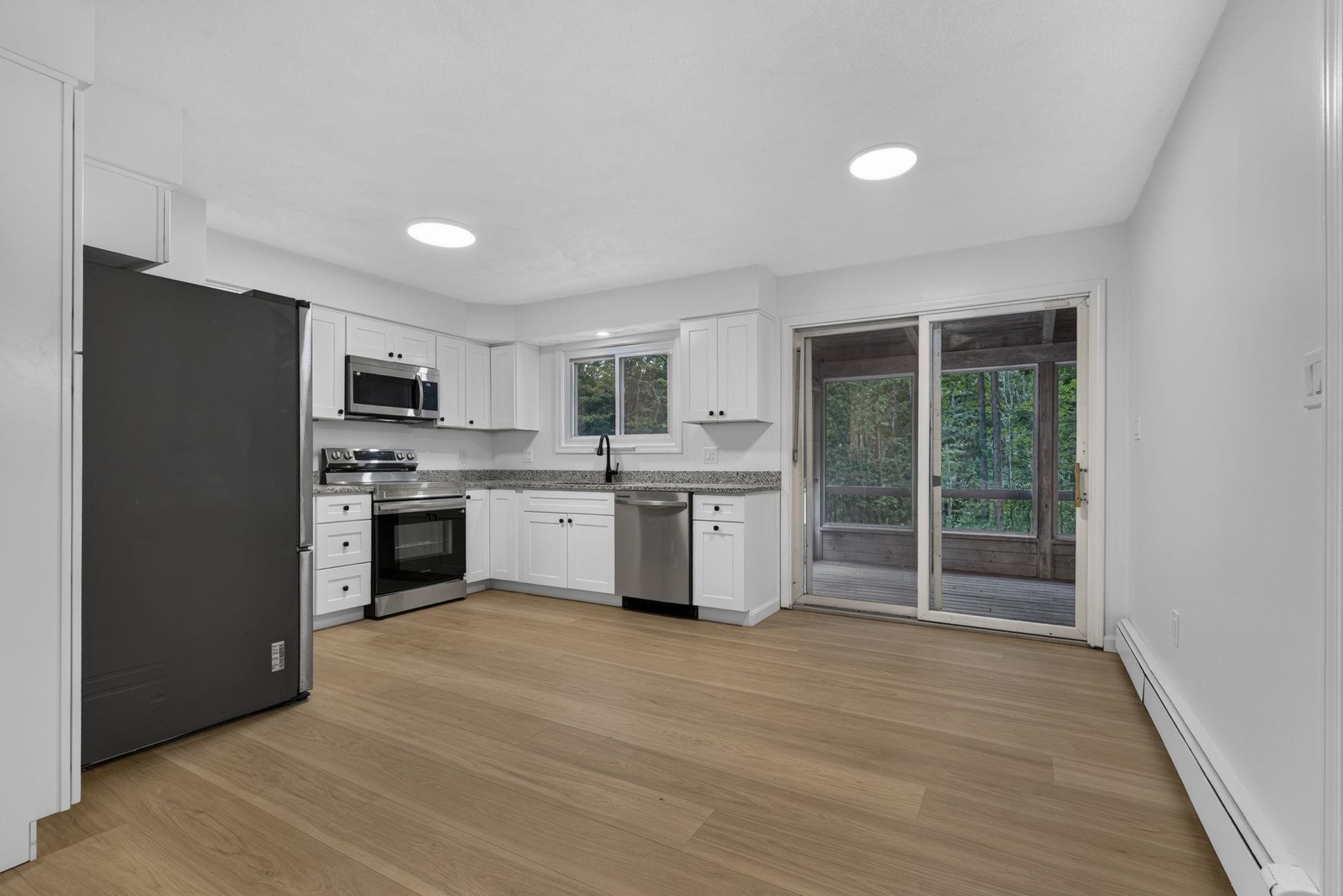 12 Sunnyside Drive Property Photo 4