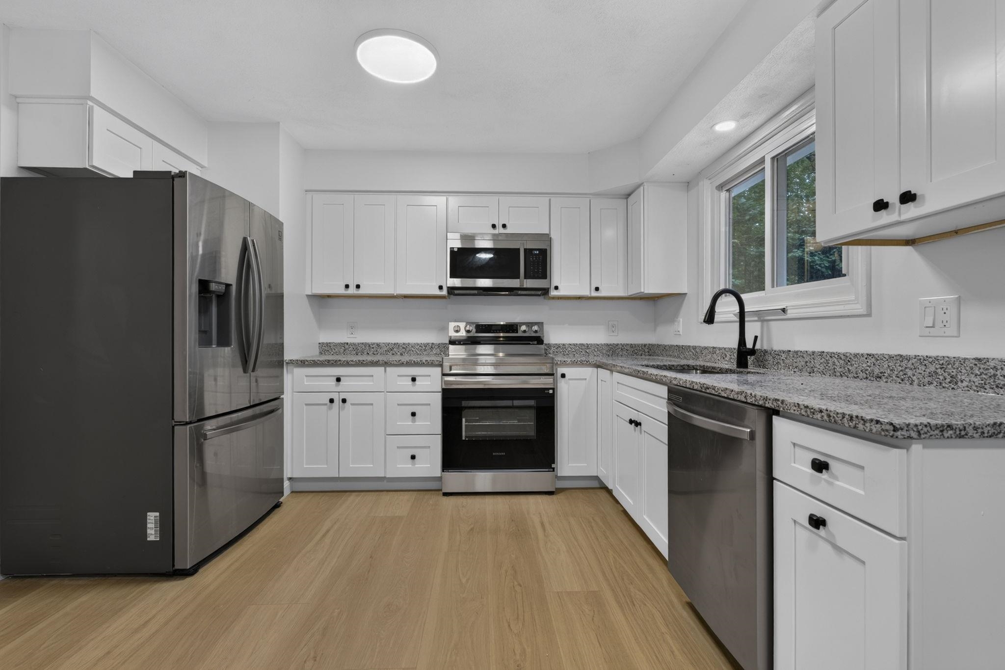 12 Sunnyside Drive Property Photo 6