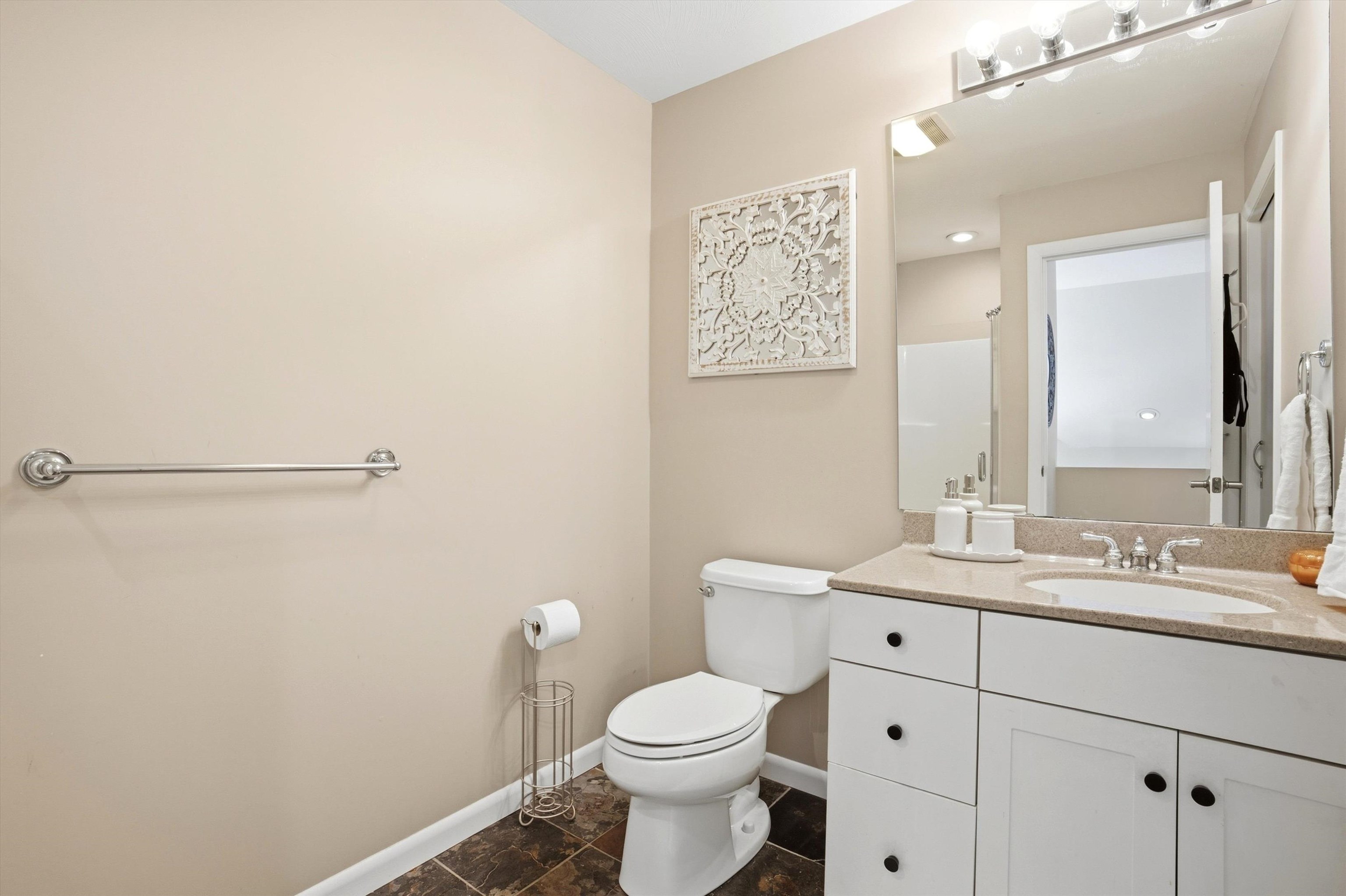 48 Colonel Daniels Drive Property Photo 22