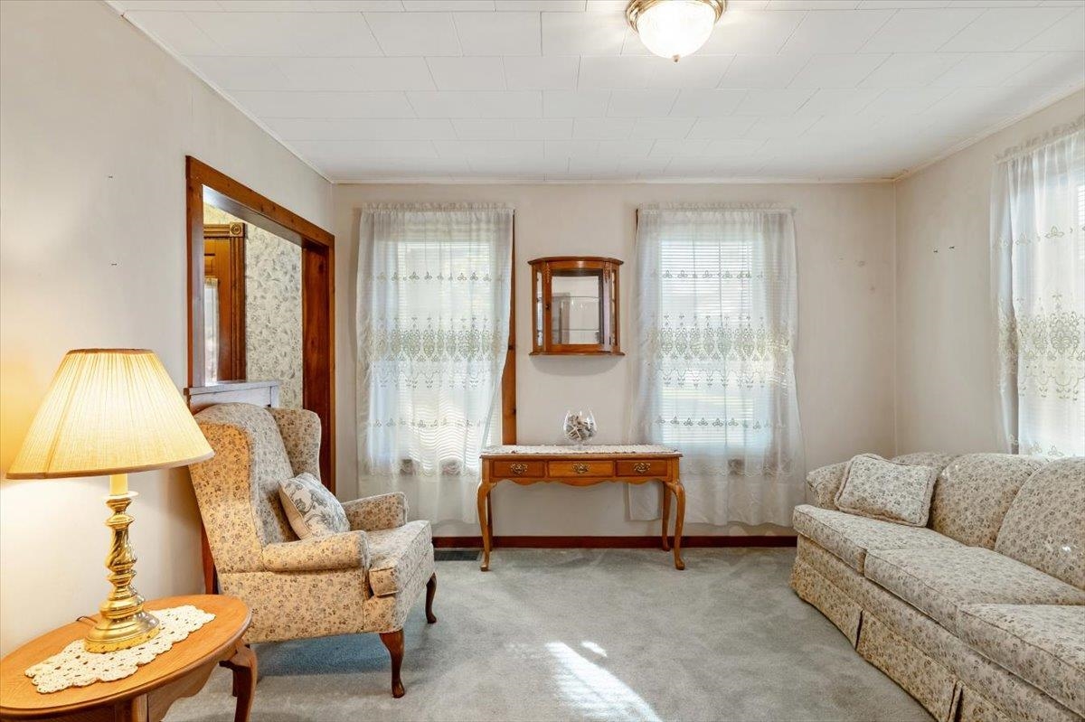 35 N Elm Street Property Photo 11