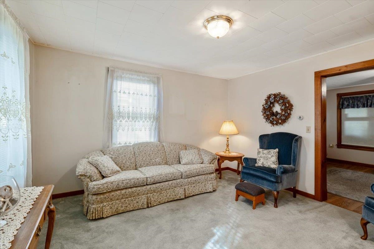 35 N Elm Street Property Photo 12