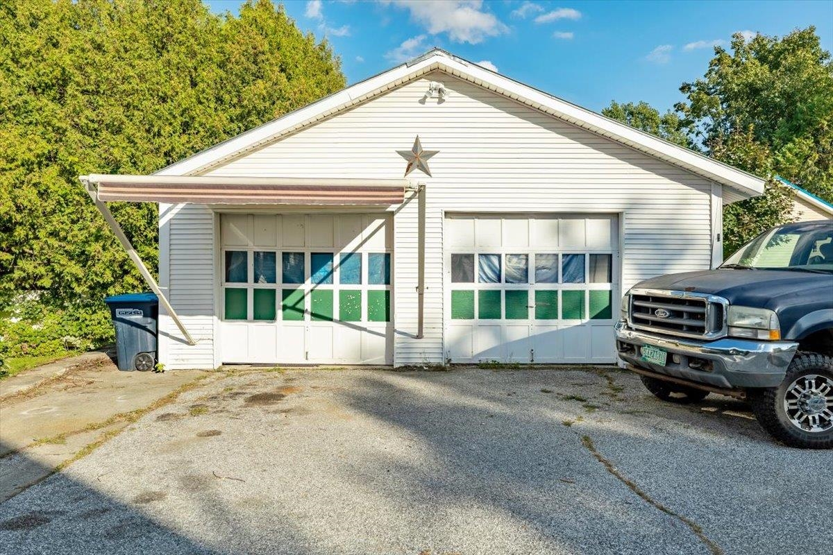 35 N Elm Street Property Photo 44