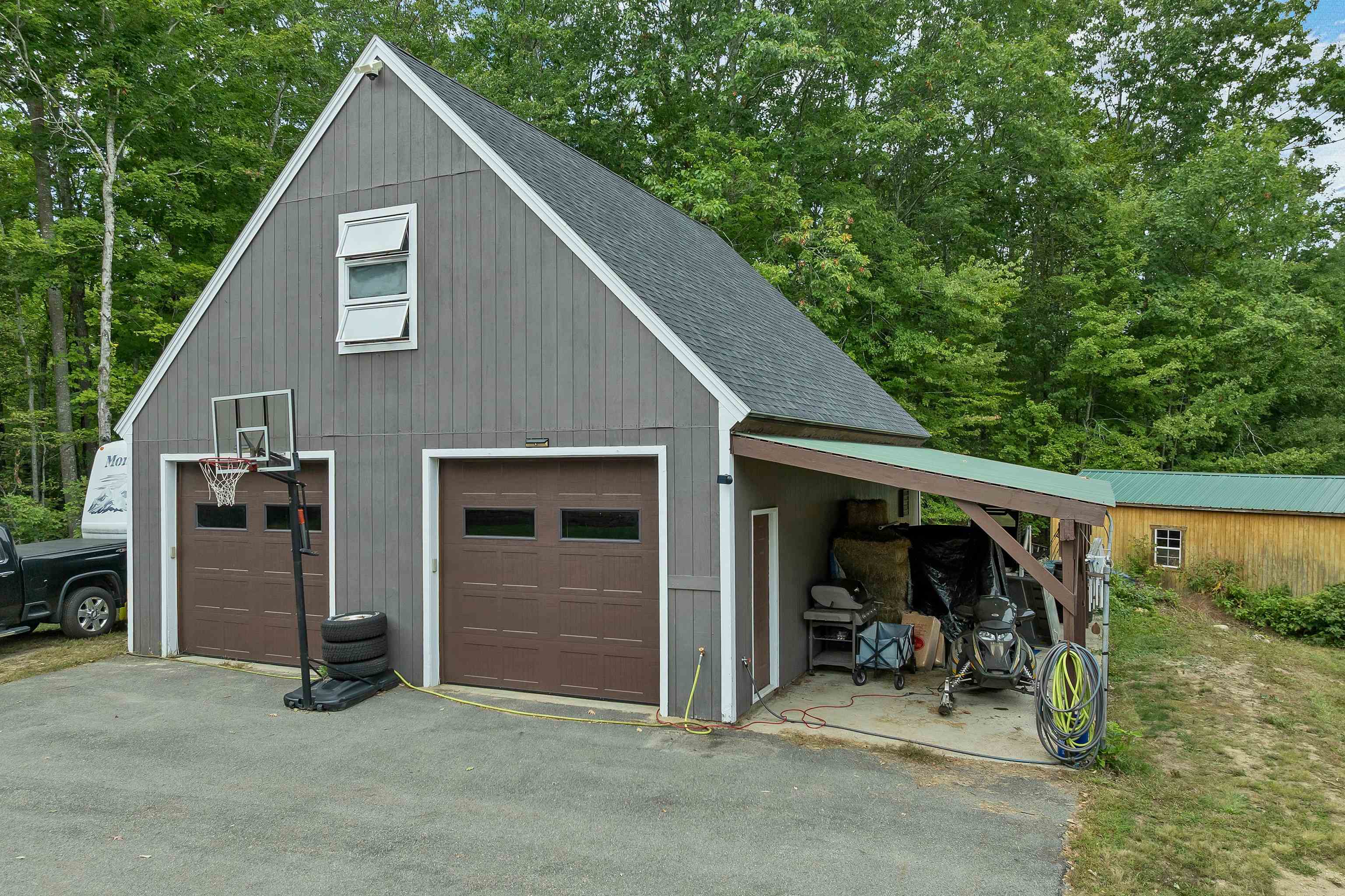 456 Wentworth Road Property Photo 3