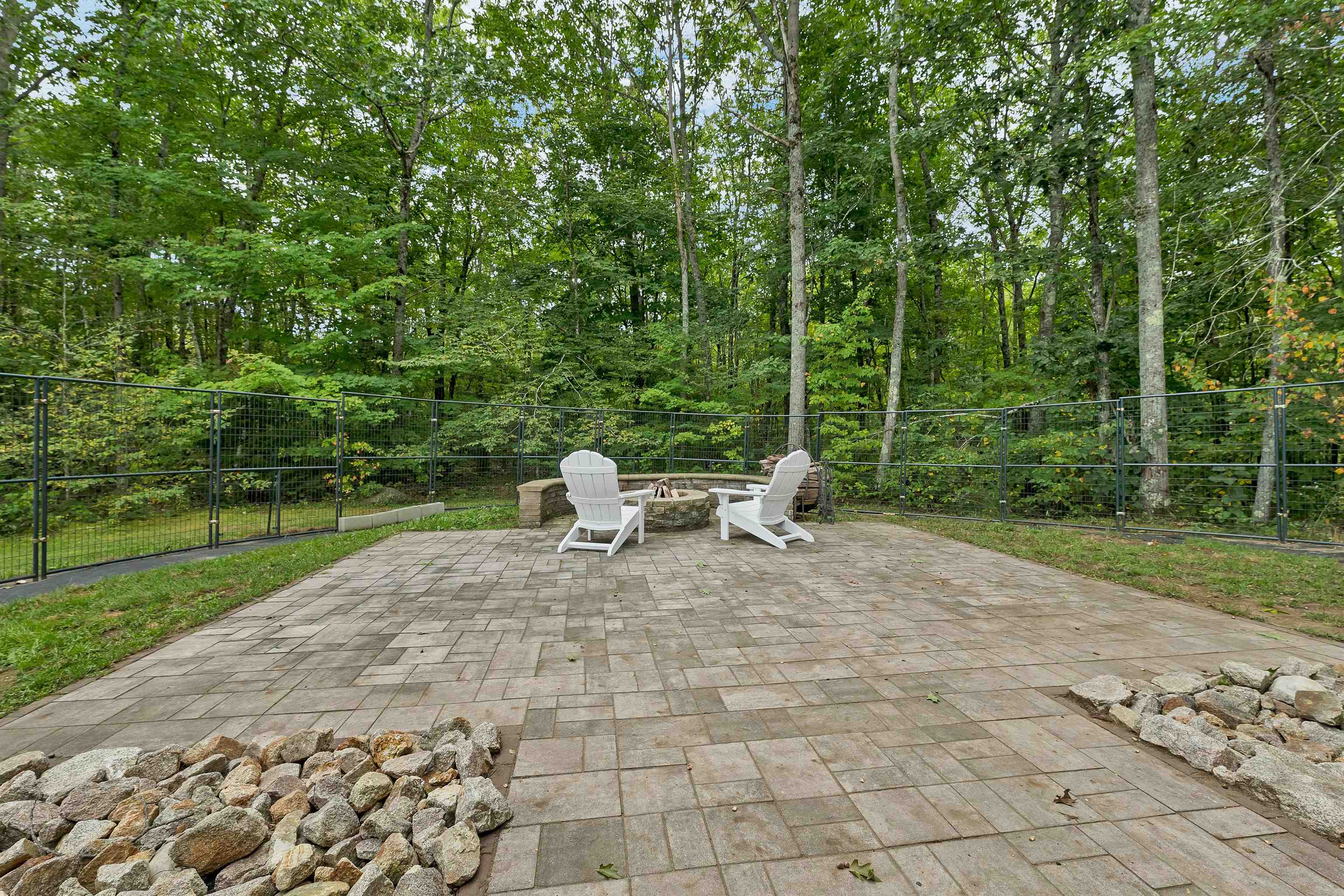 456 Wentworth Road Property Photo 9