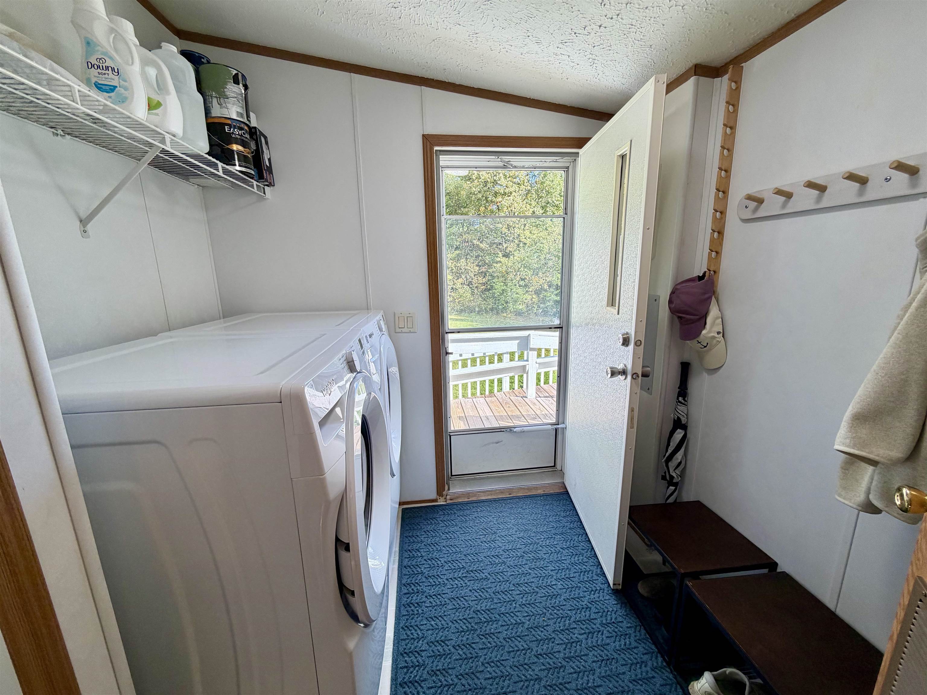 96 Lower Pines Road Property Photo 11