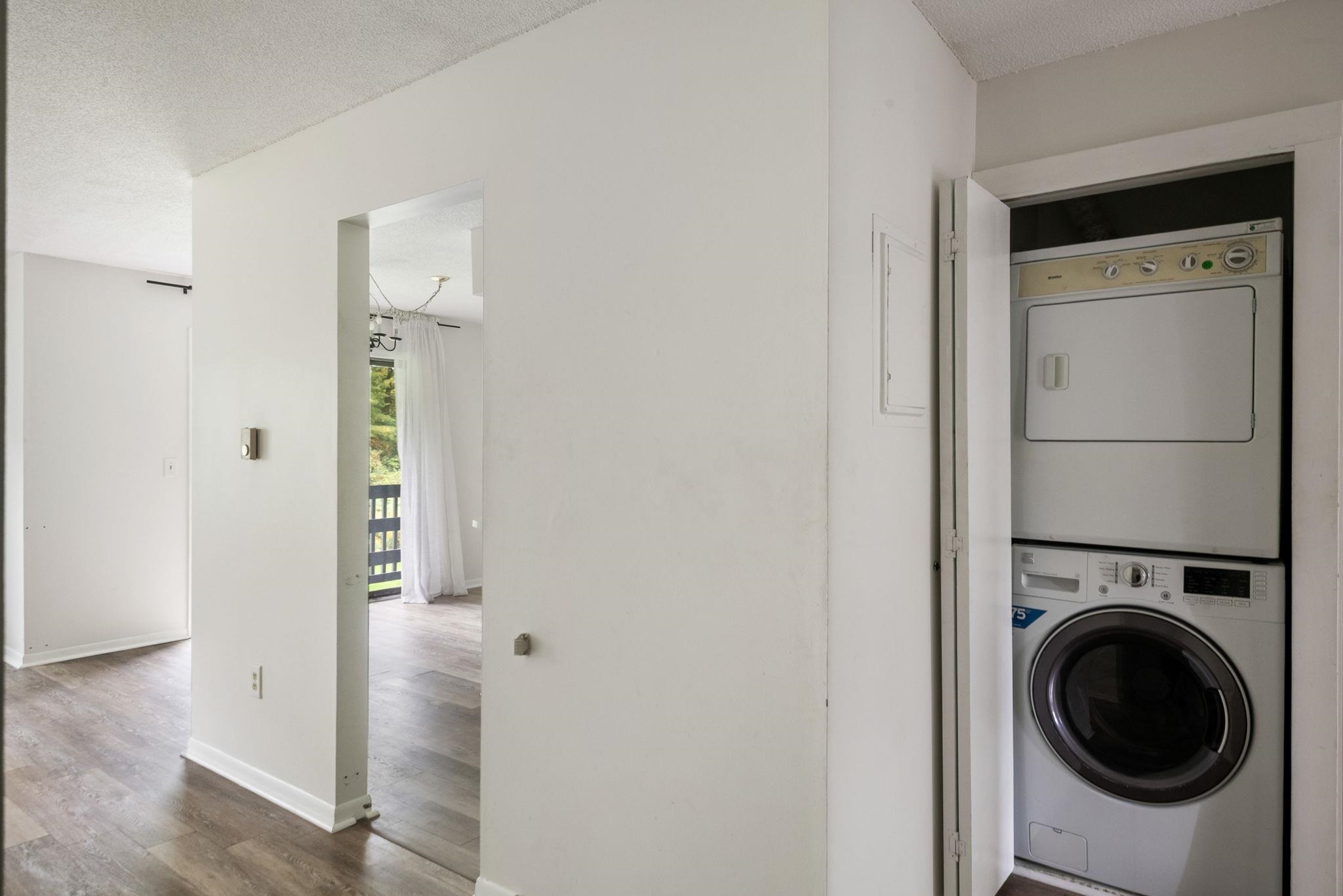 86 Twin Oaks Terrace Property Photo 21