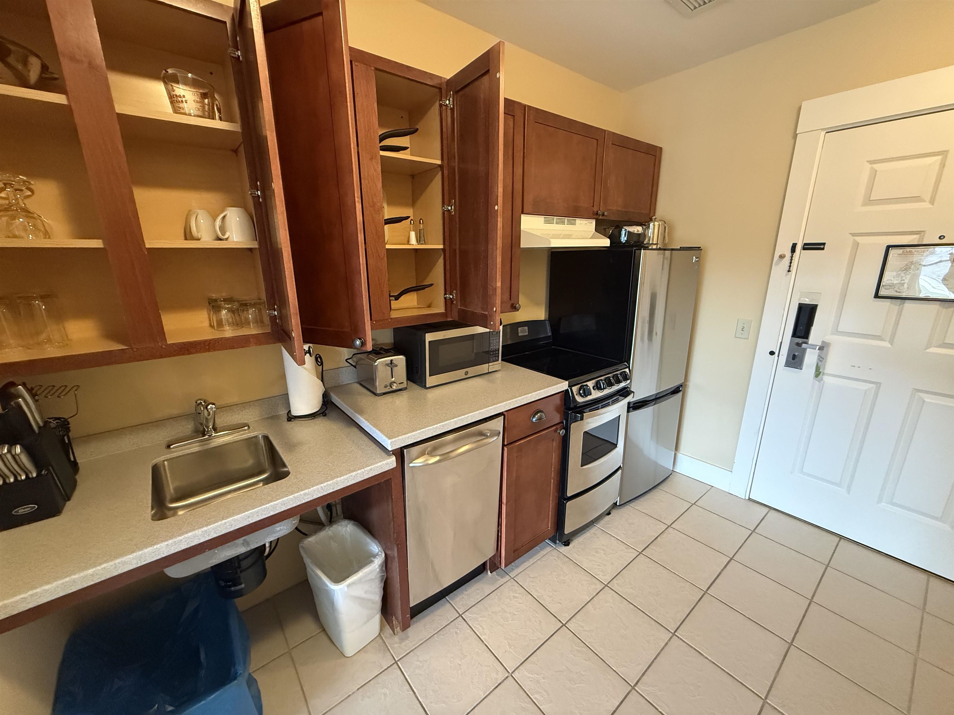 240 Qtr. I V Jackson Gore Inn Property Photo 10